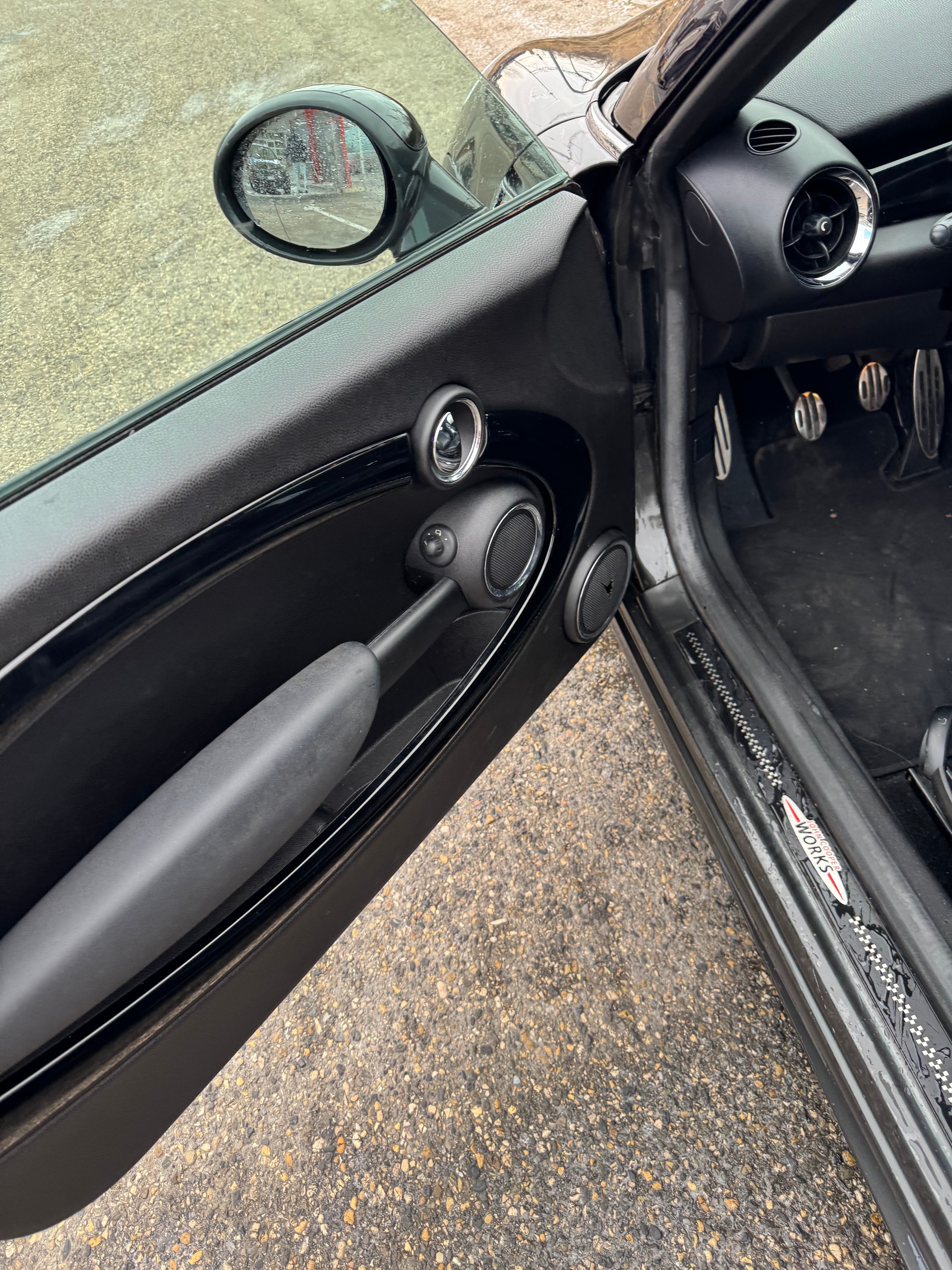 MINI Cooper S Coupé-image-9
