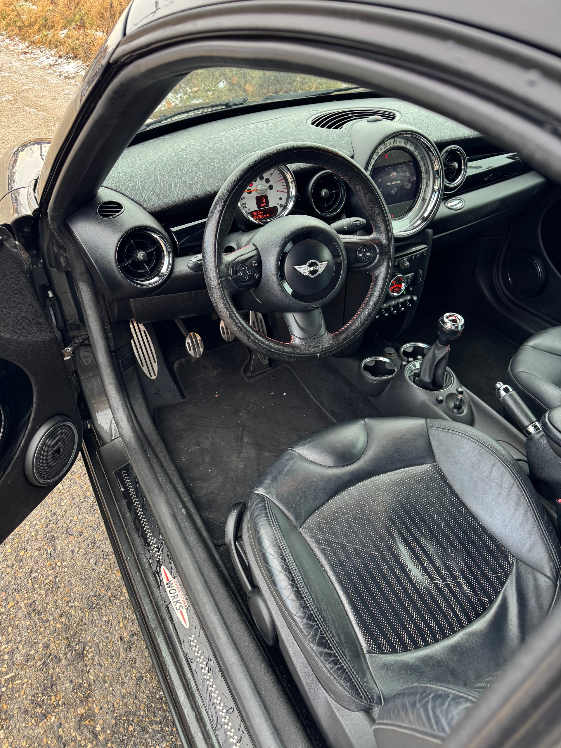 MINI Cooper S Coupé-image-11