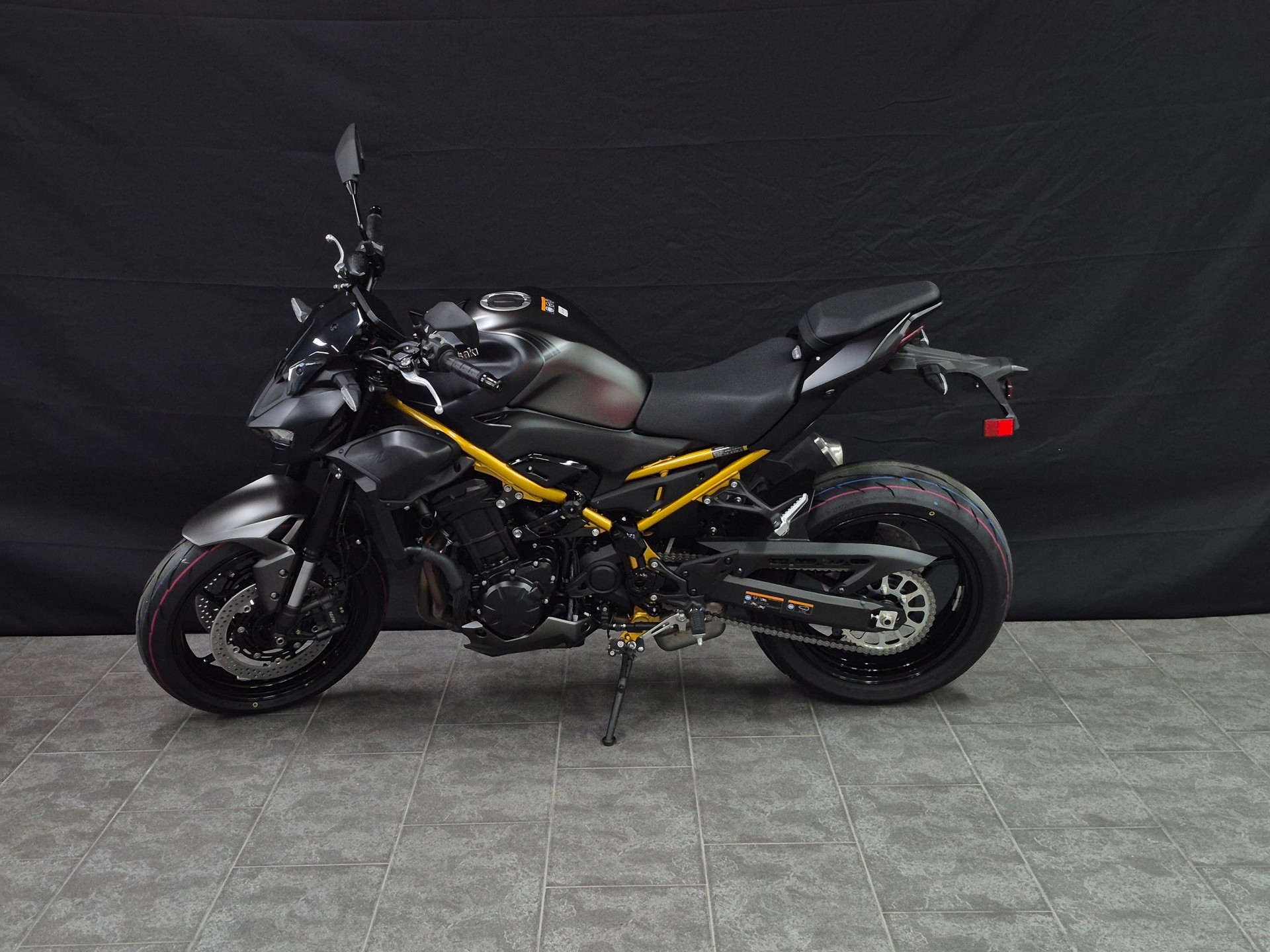 KAWASAKI Z 900 (70kW)-image-12