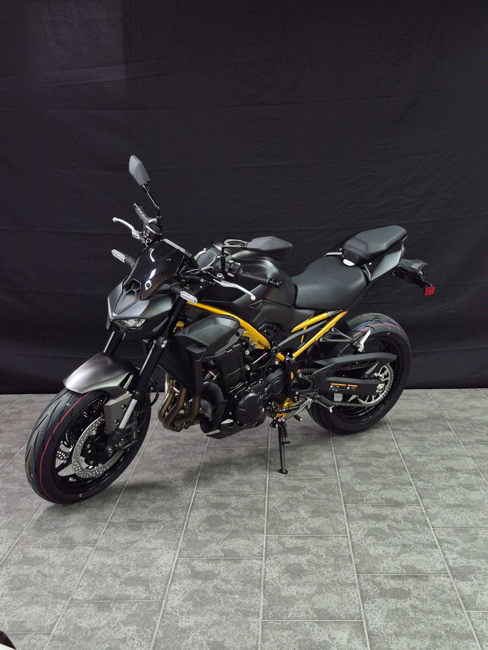 KAWASAKI Z 900 (70kW)-image-13
