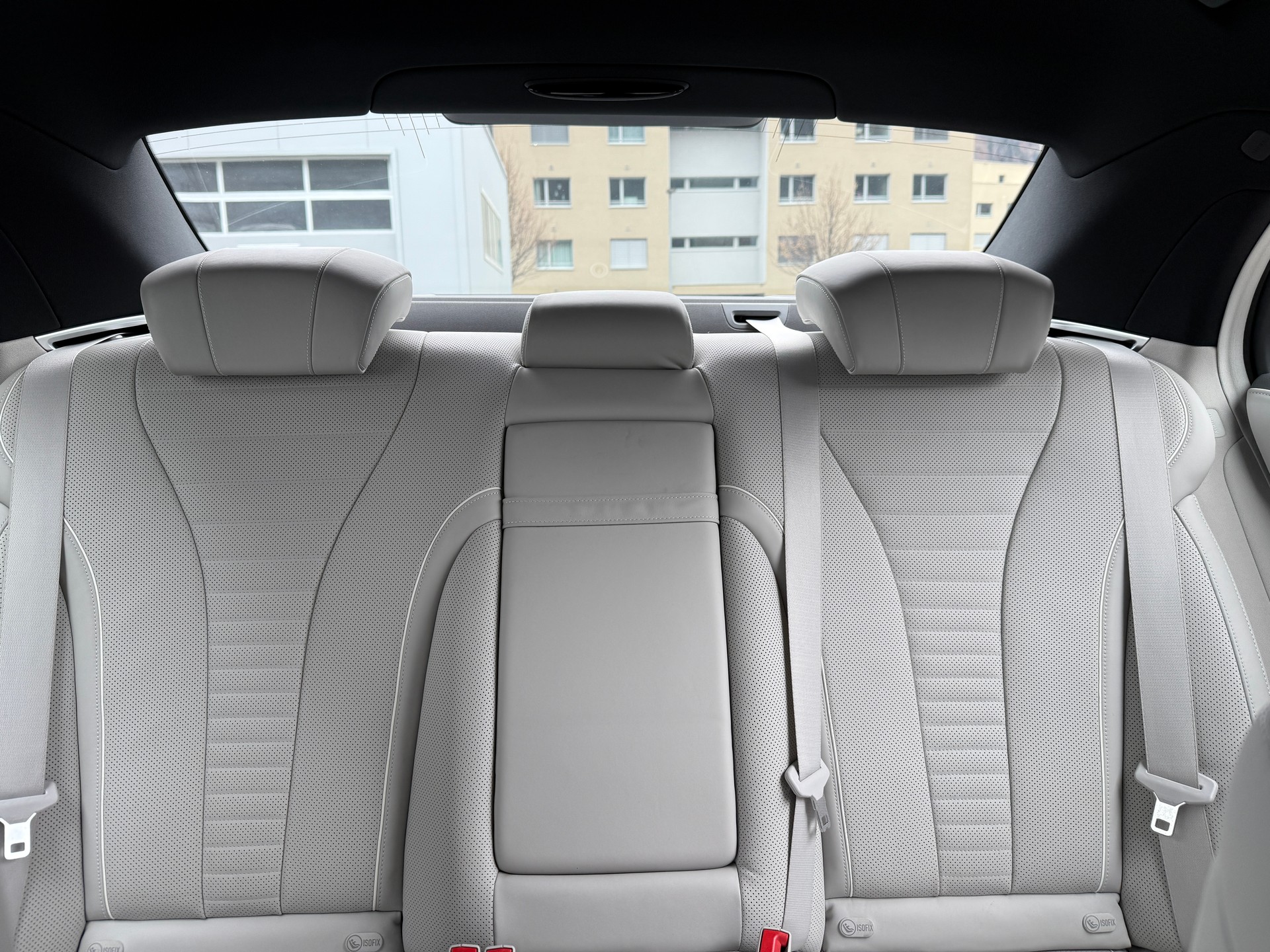 MERCEDES-BENZ S 500 4Matic 7G-Tronic-image-13