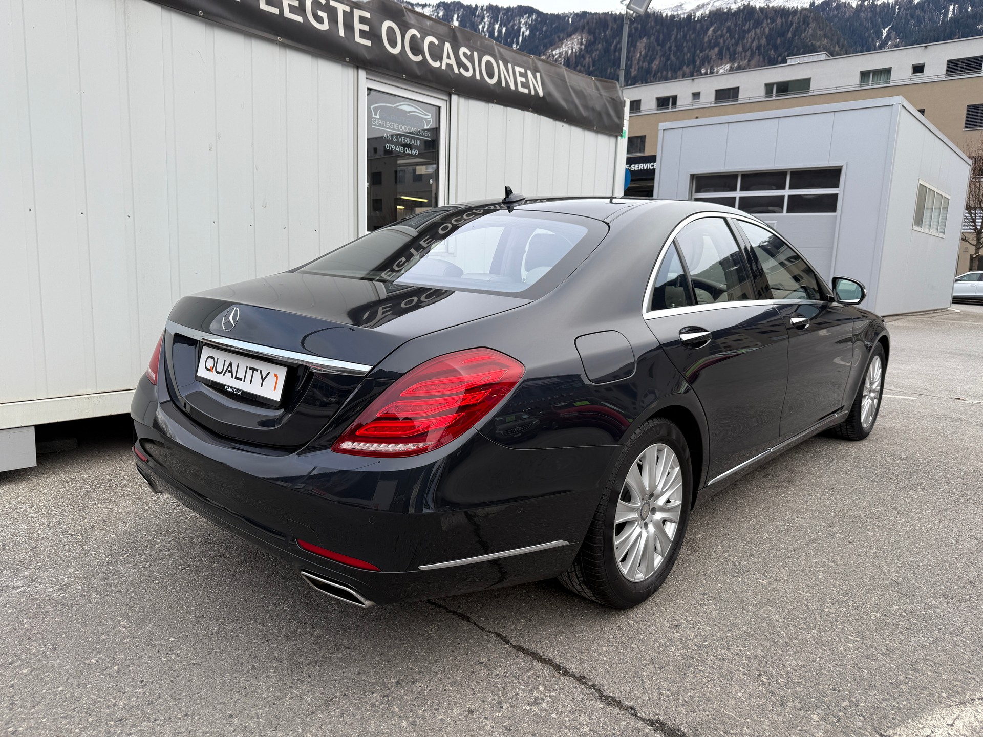 MERCEDES-BENZ S 500 4Matic 7G-Tronic-showroom-element-3
