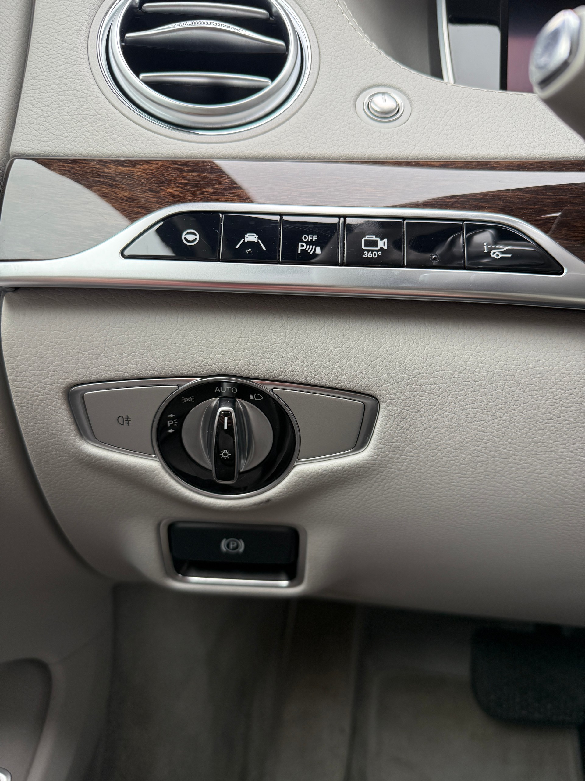 MERCEDES-BENZ S 500 4Matic 7G-Tronic-image-27