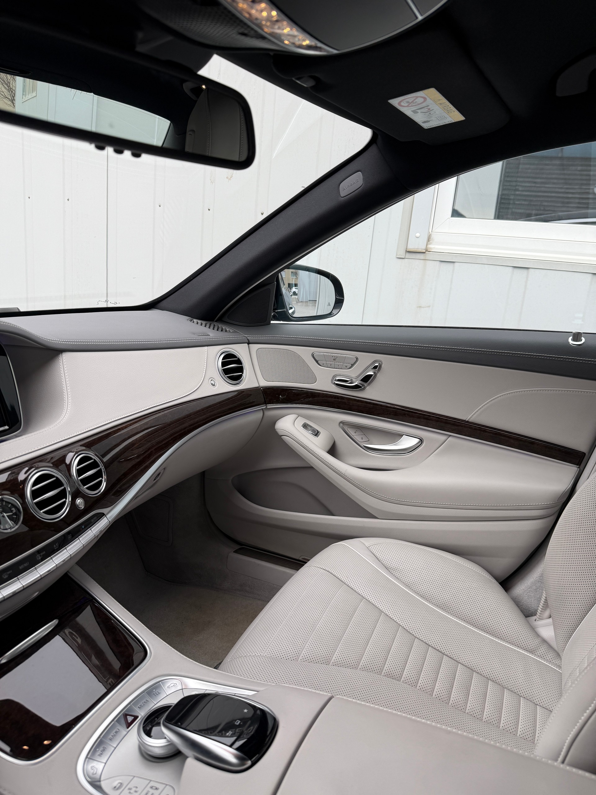 MERCEDES-BENZ S 500 4Matic 7G-Tronic-image-12