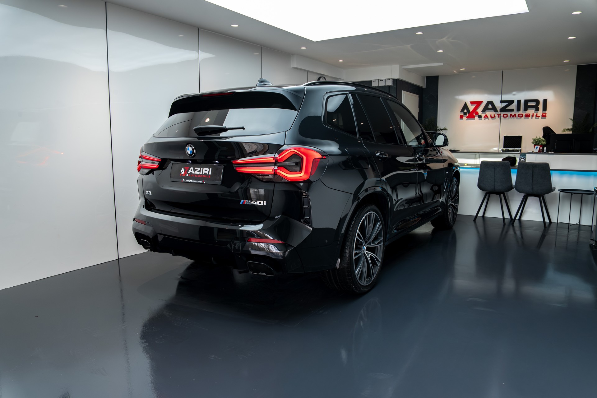 BMW X3 M40i M Sport Edition Individual-showroom-element-3