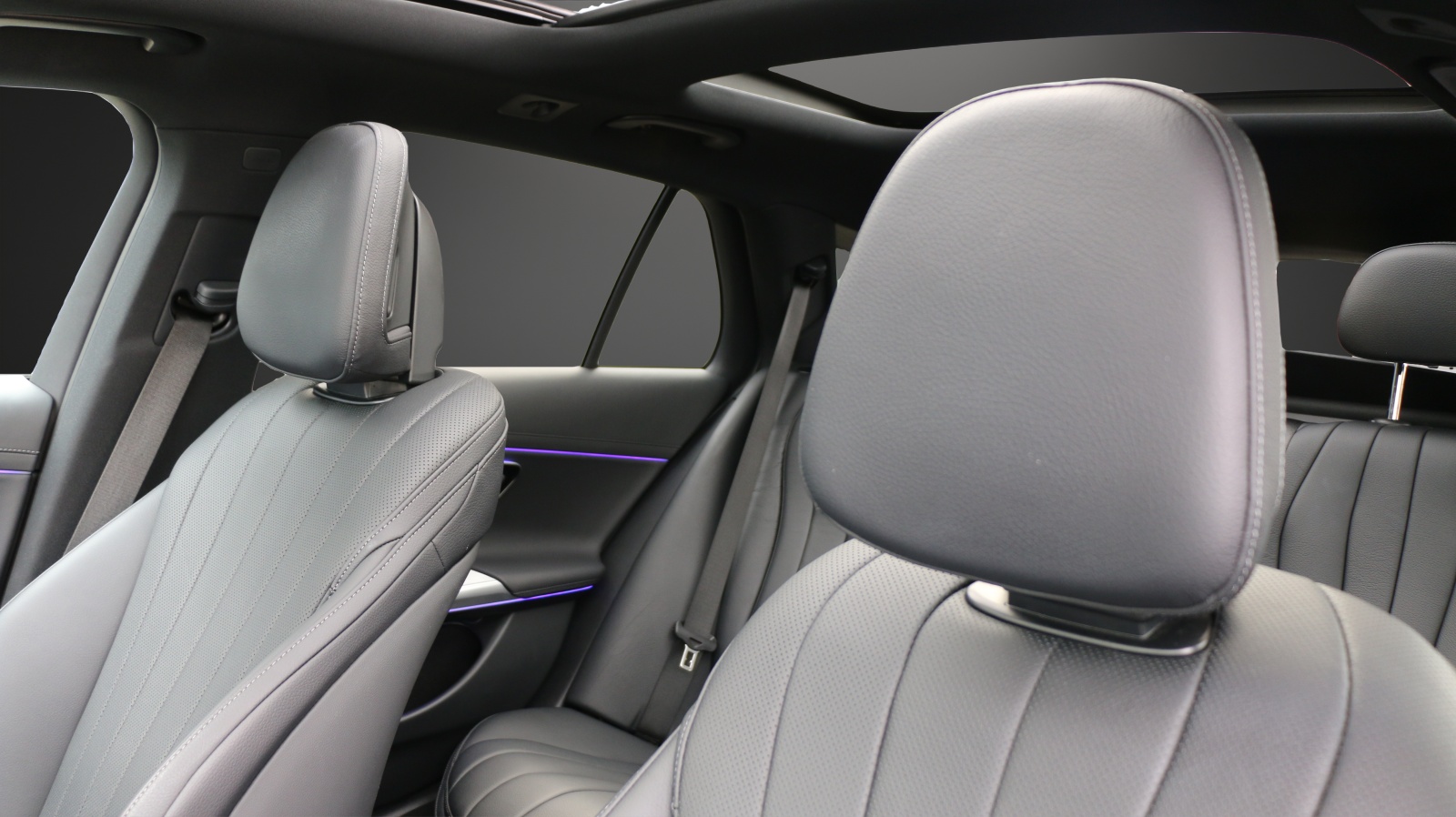 MERCEDES-BENZ E 200 4Matic T 9G-Tronic-image-9