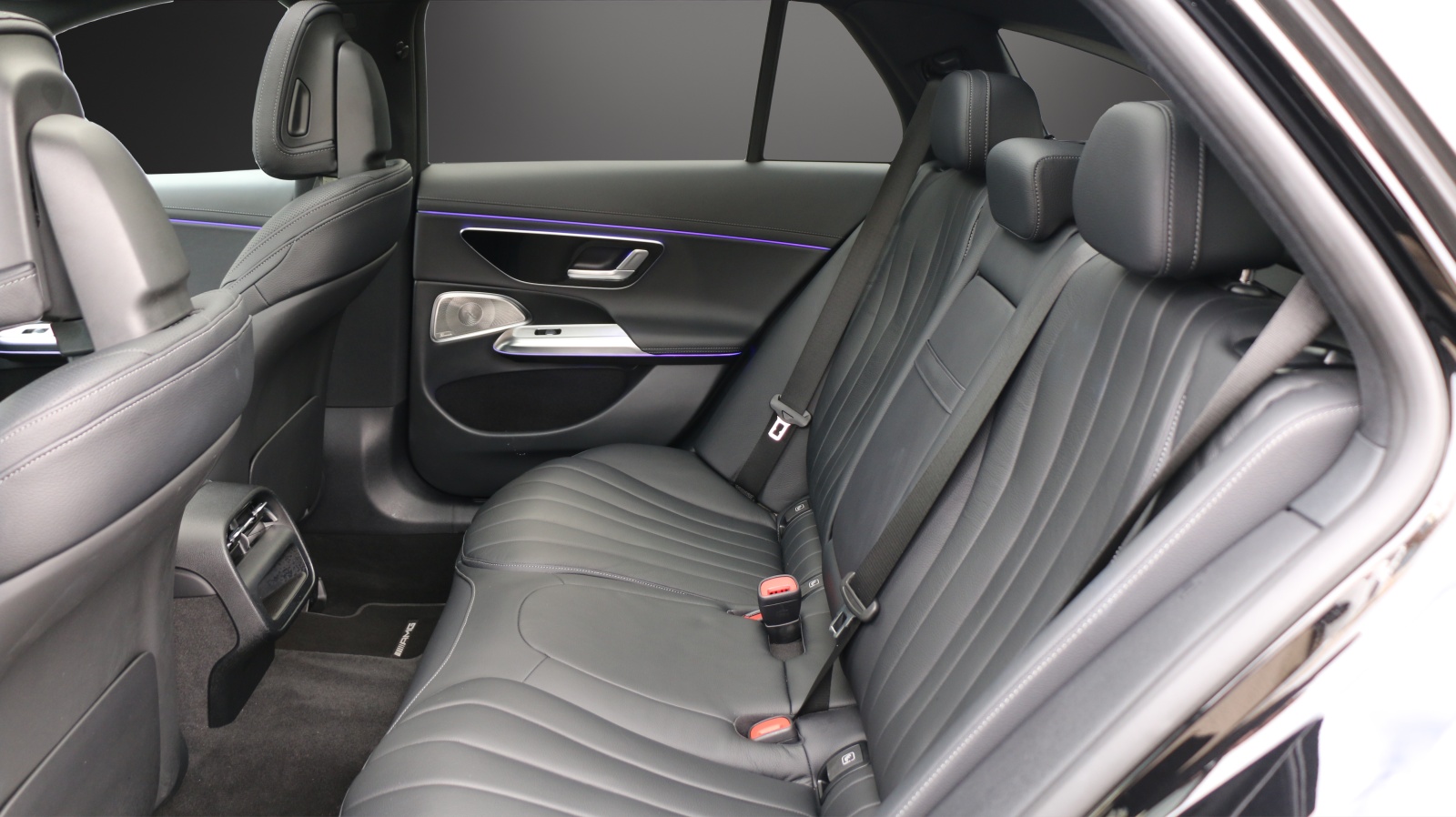 MERCEDES-BENZ E 200 4Matic T 9G-Tronic-image-11