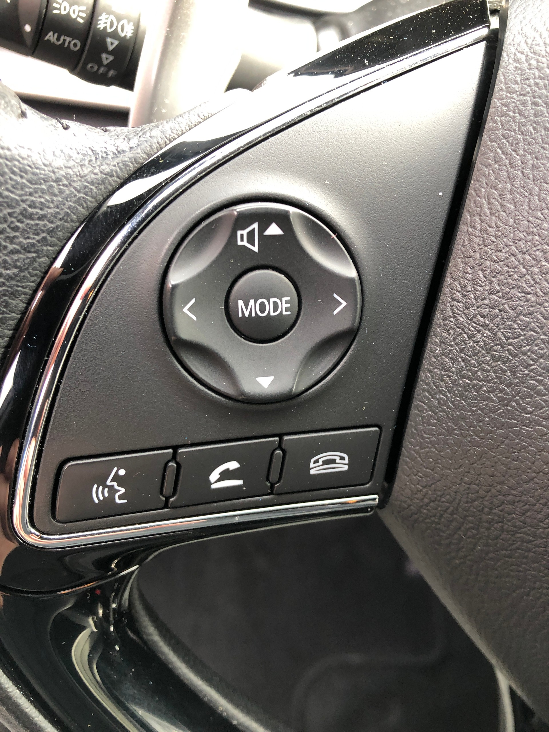 MITSUBISHI Eclipse Cross 2.4 PHEV Intense 4WD-image-10