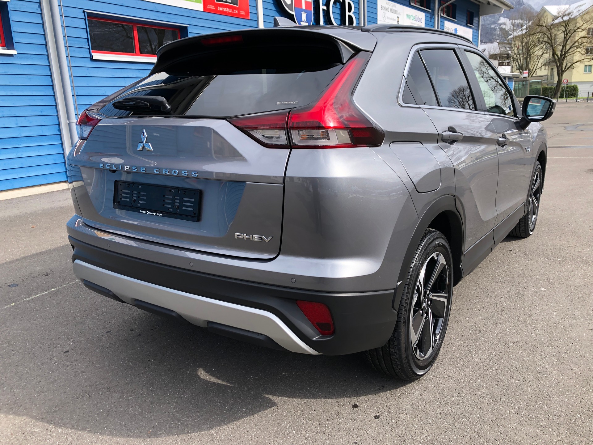 MITSUBISHI Eclipse Cross 2.4 PHEV Intense 4WD-showroom-element-2