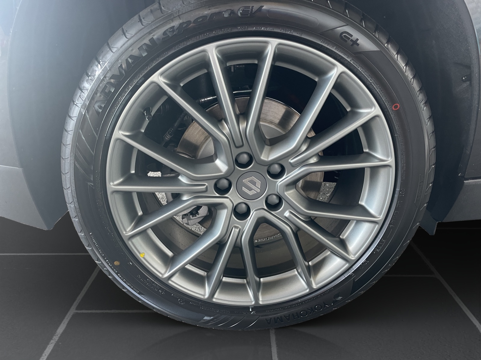LEAPMOTOR C10 82kWh AWD Design-image-7