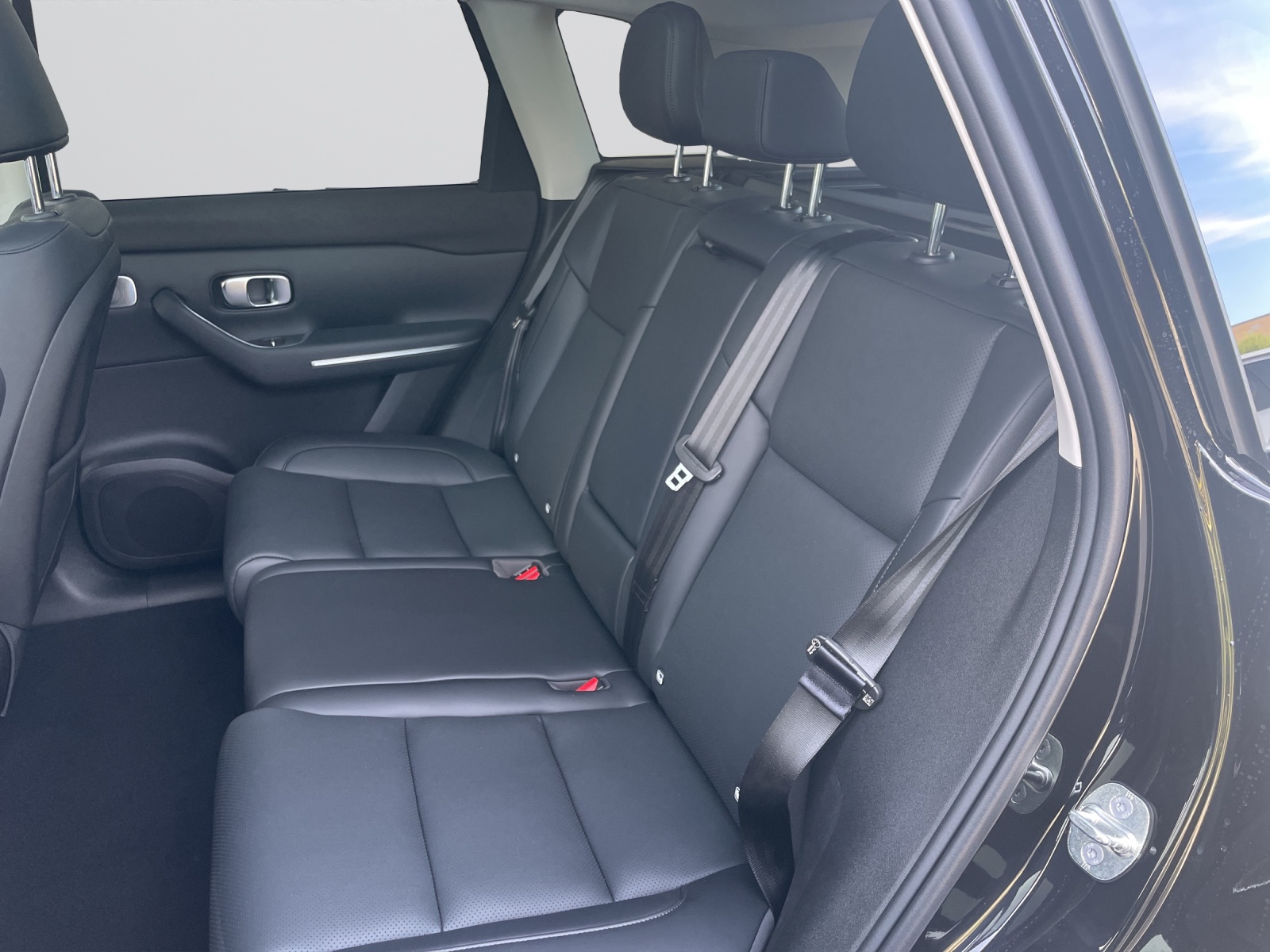 LEAPMOTOR C10 82kWh AWD Design-image-13