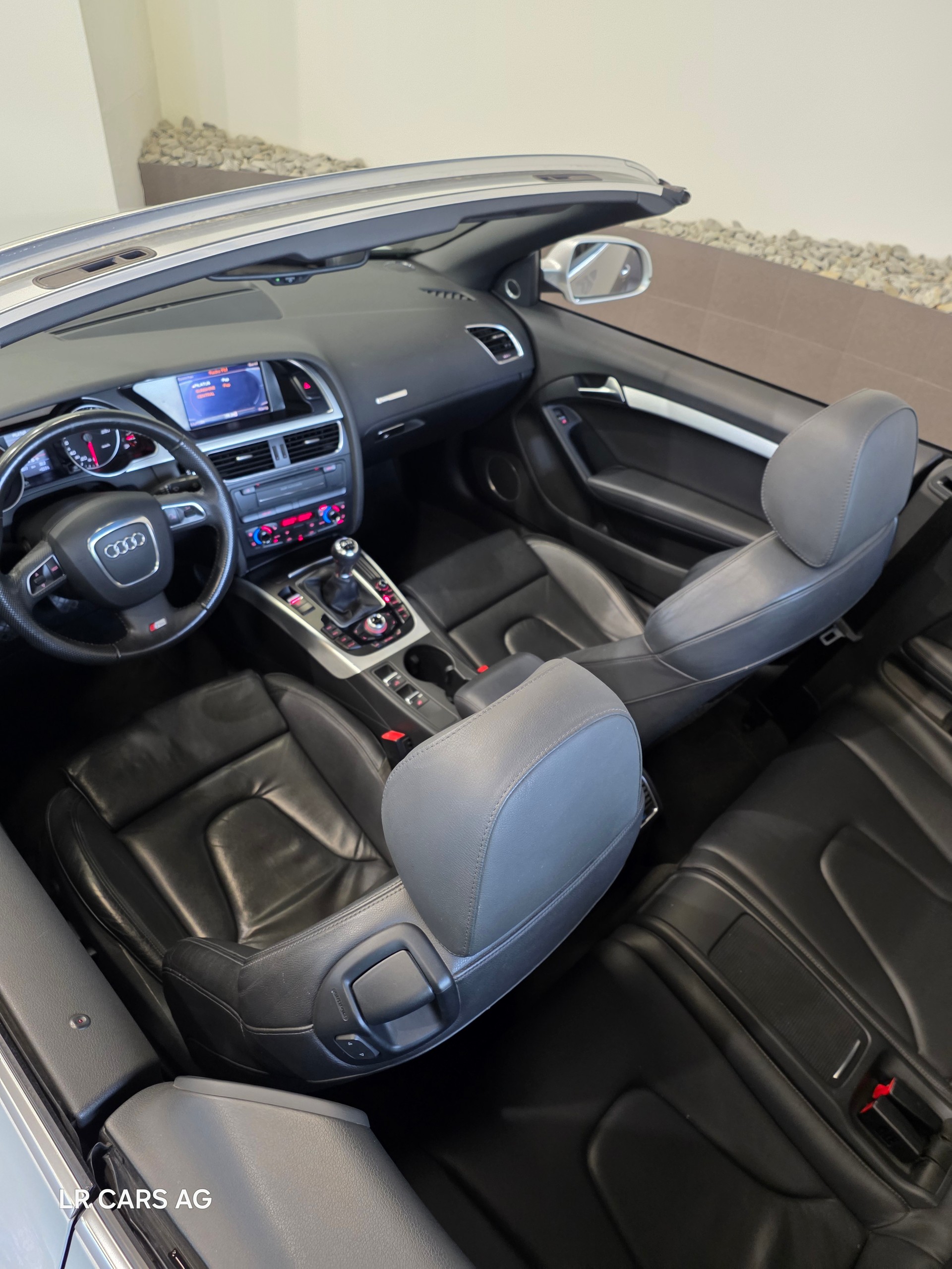 AUDI A5 Cabriolet 2.0 TFSI-image-11