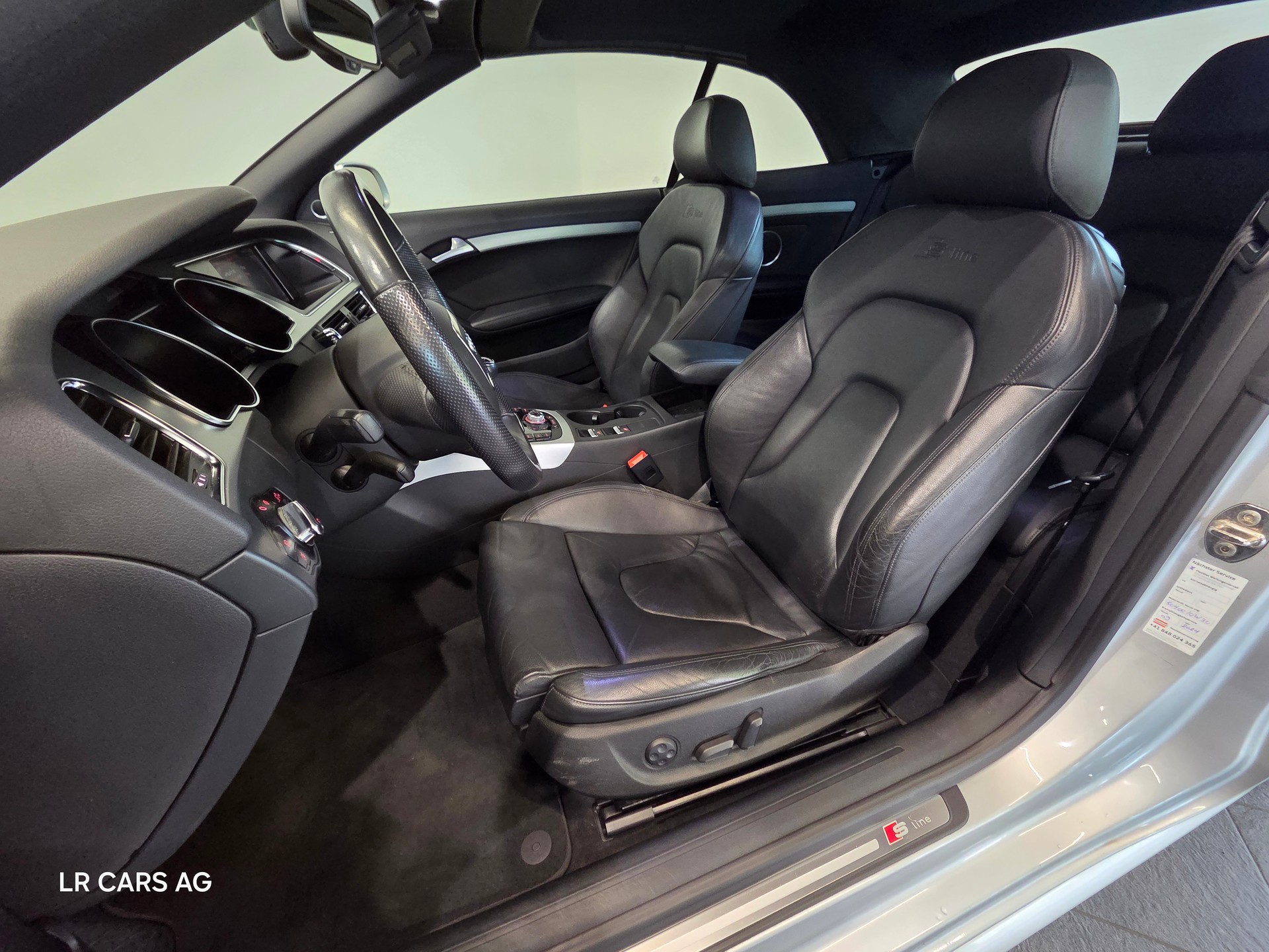 AUDI A5 Cabriolet 2.0 TFSI-image-8