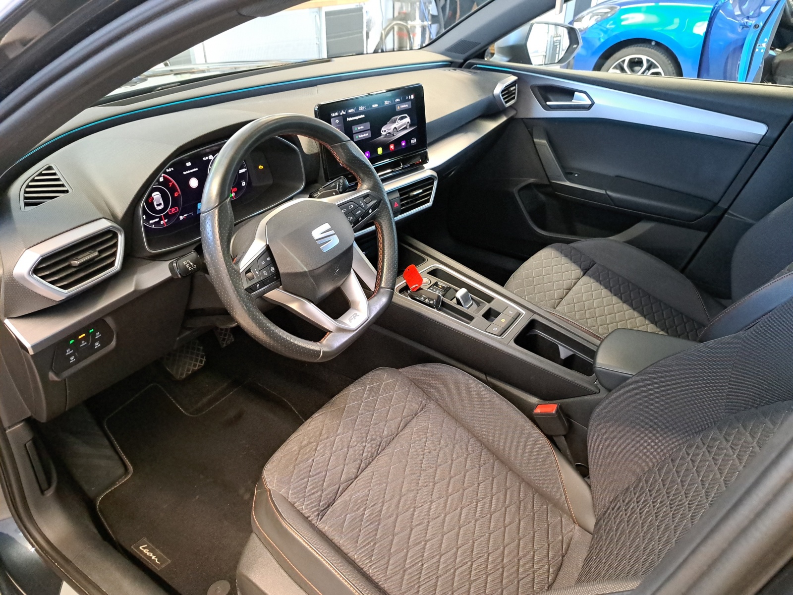 SEAT Leon ST 1.5 eTSI 150 FR DSG Sportstourer-image-17