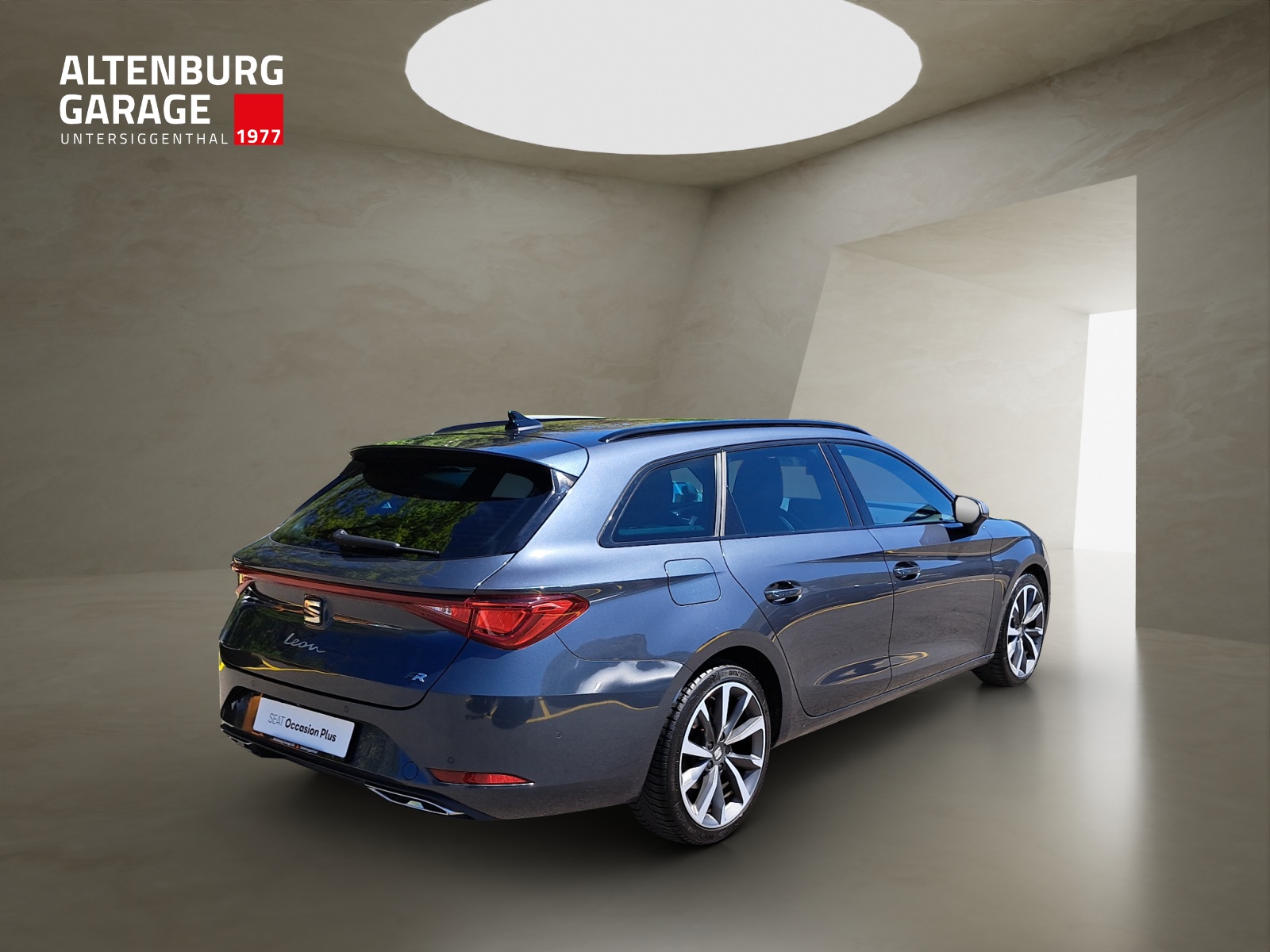 SEAT Leon ST 1.5 eTSI 150 FR DSG Sportstourer-image-4