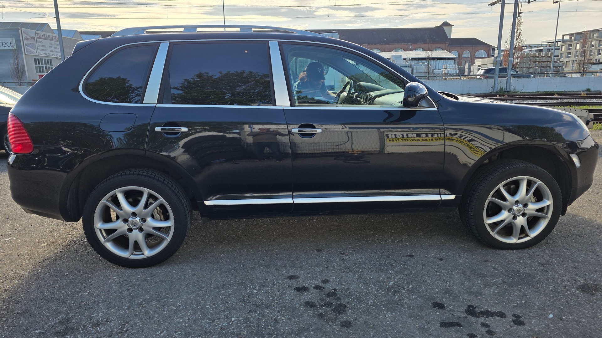 PORSCHE Cayenne S-image-3