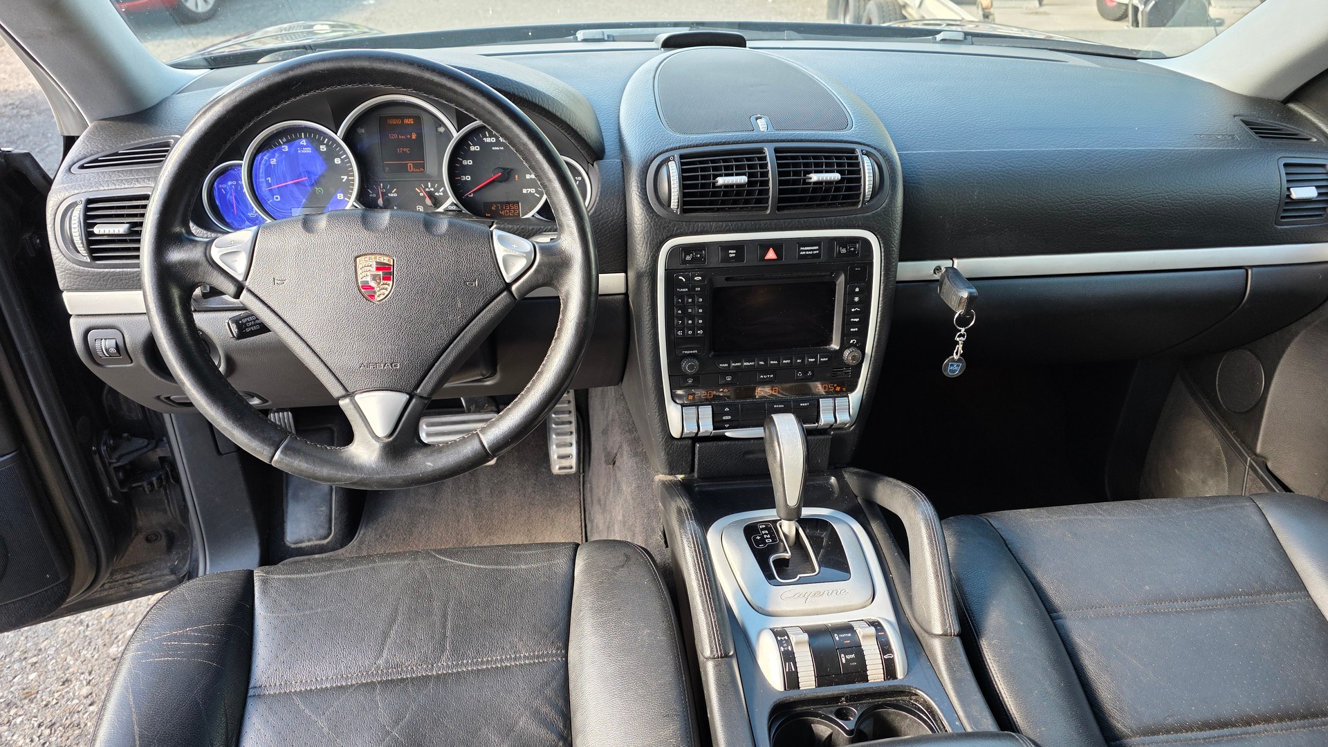 PORSCHE Cayenne S-image-9