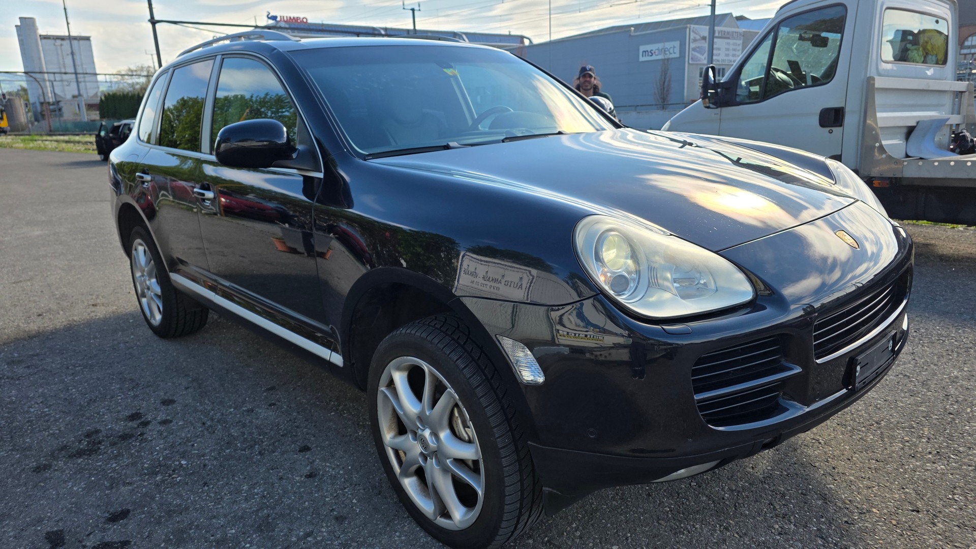 PORSCHE Cayenne S-image-2