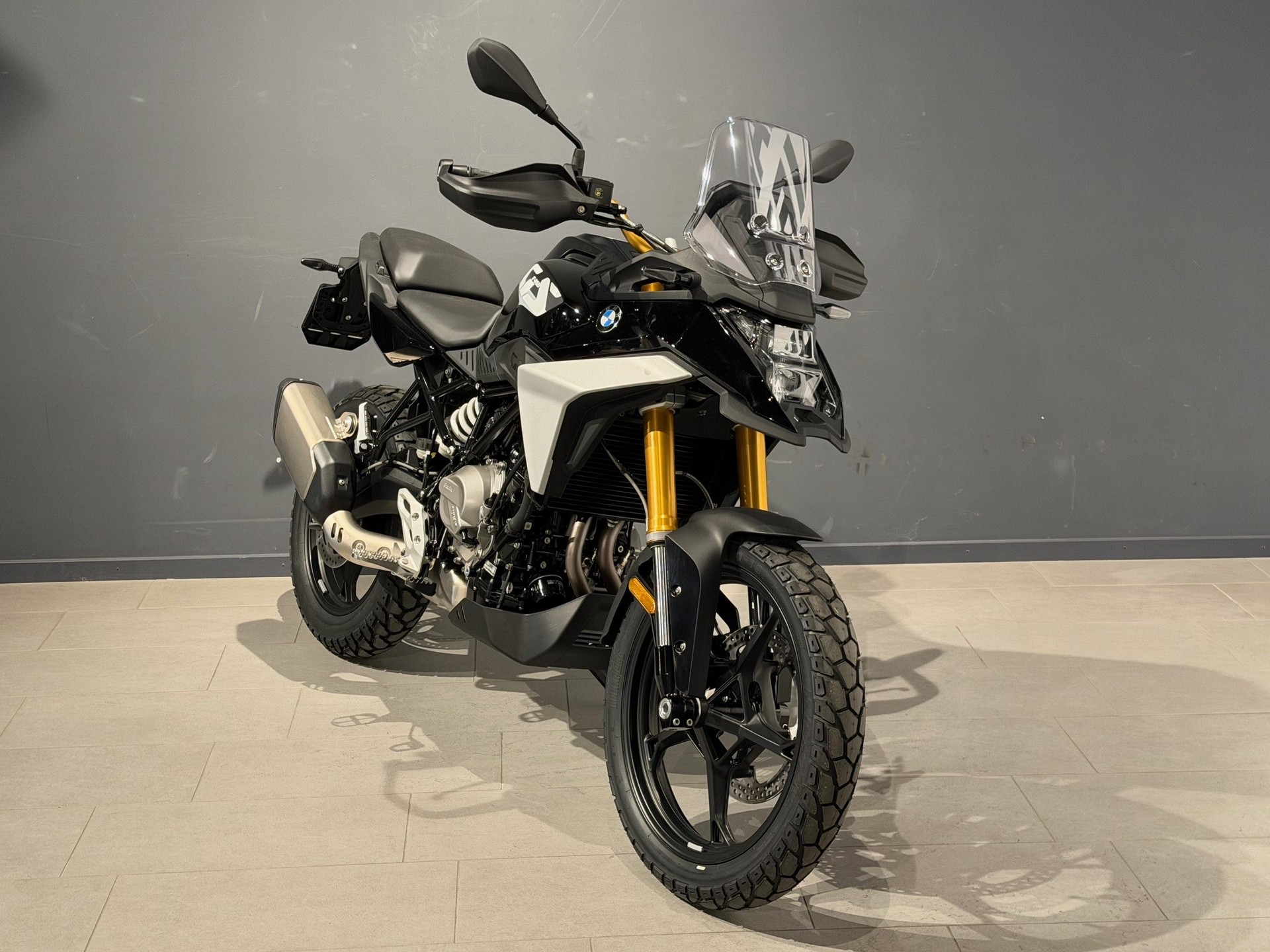 BMW F 450 GS-image-1