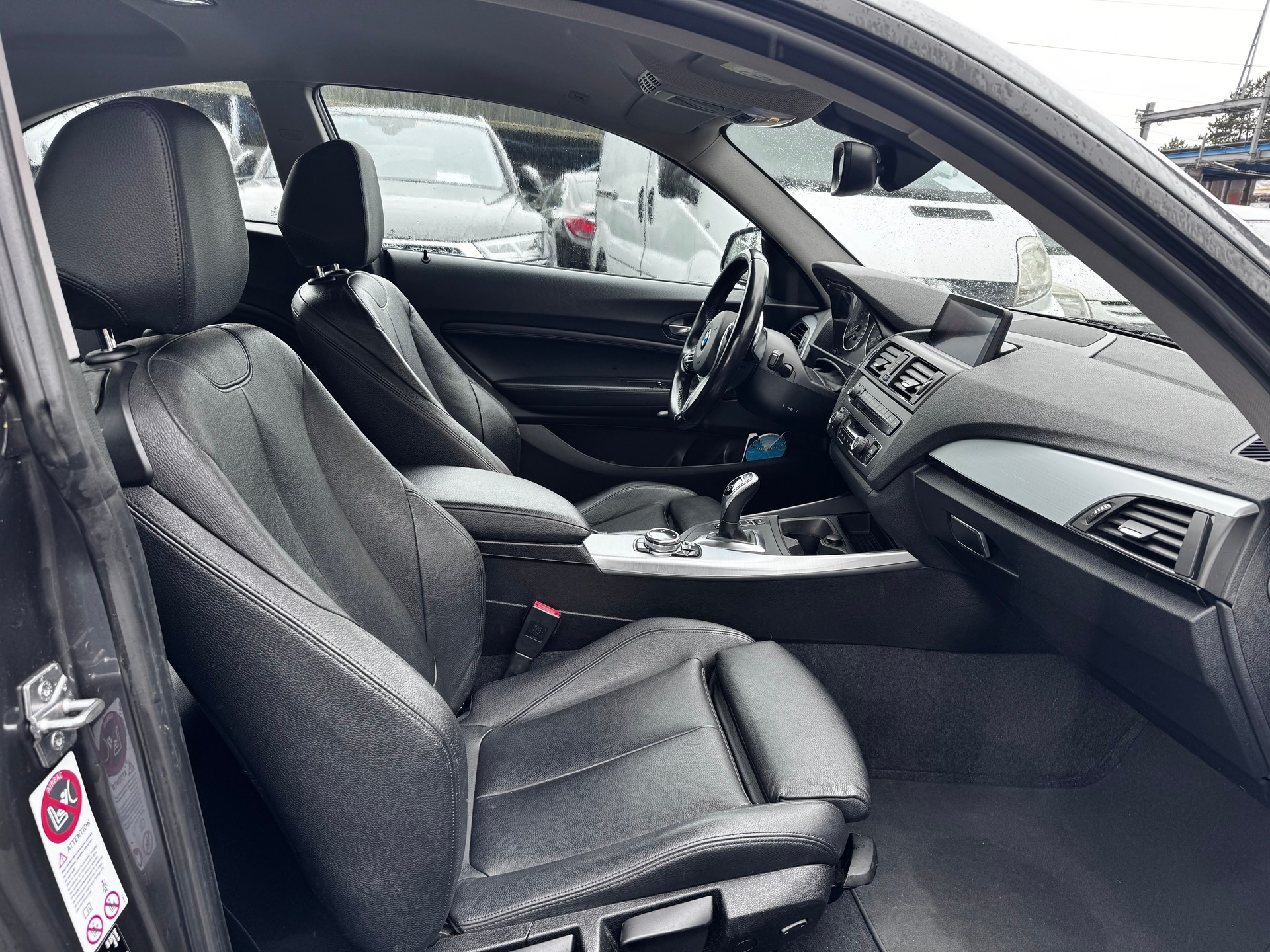 BMW 220i Modern Line-image-4