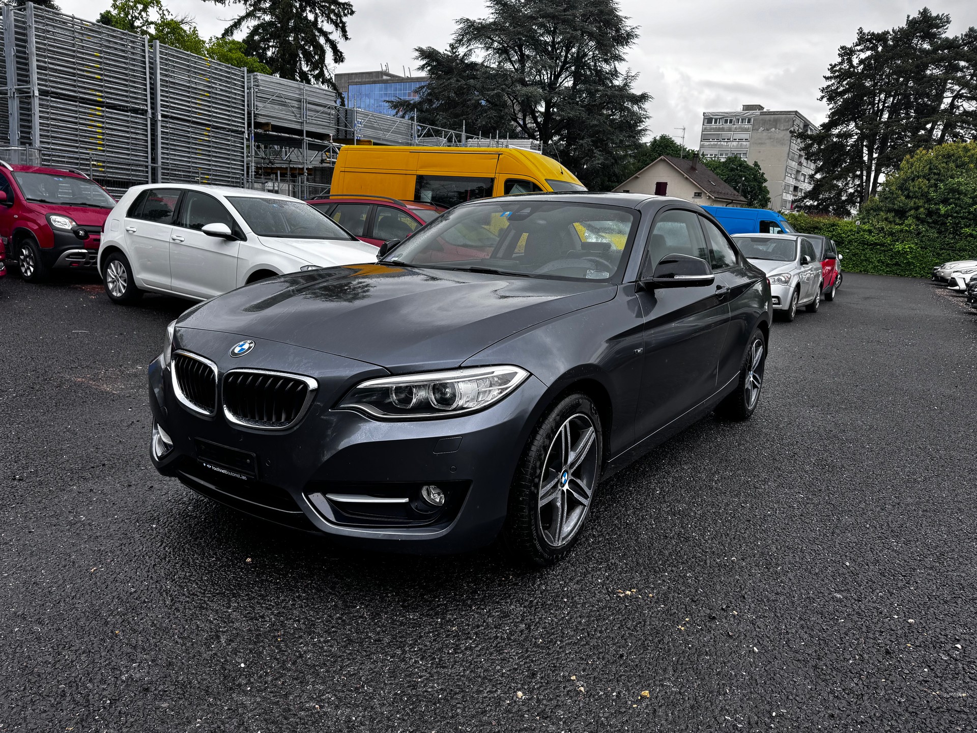 BMW 220i Modern Line-image-1
