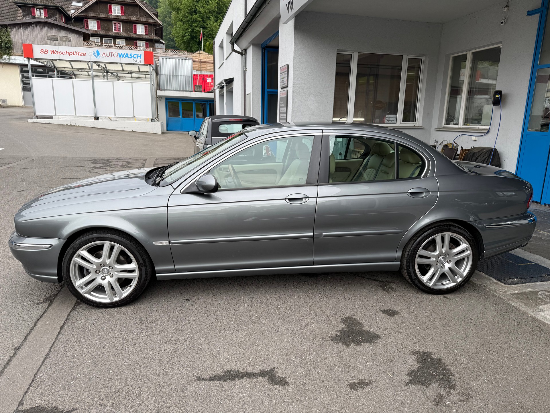 JAGUAR X-Type 3.0 V6 Traction4 Executive-image-4