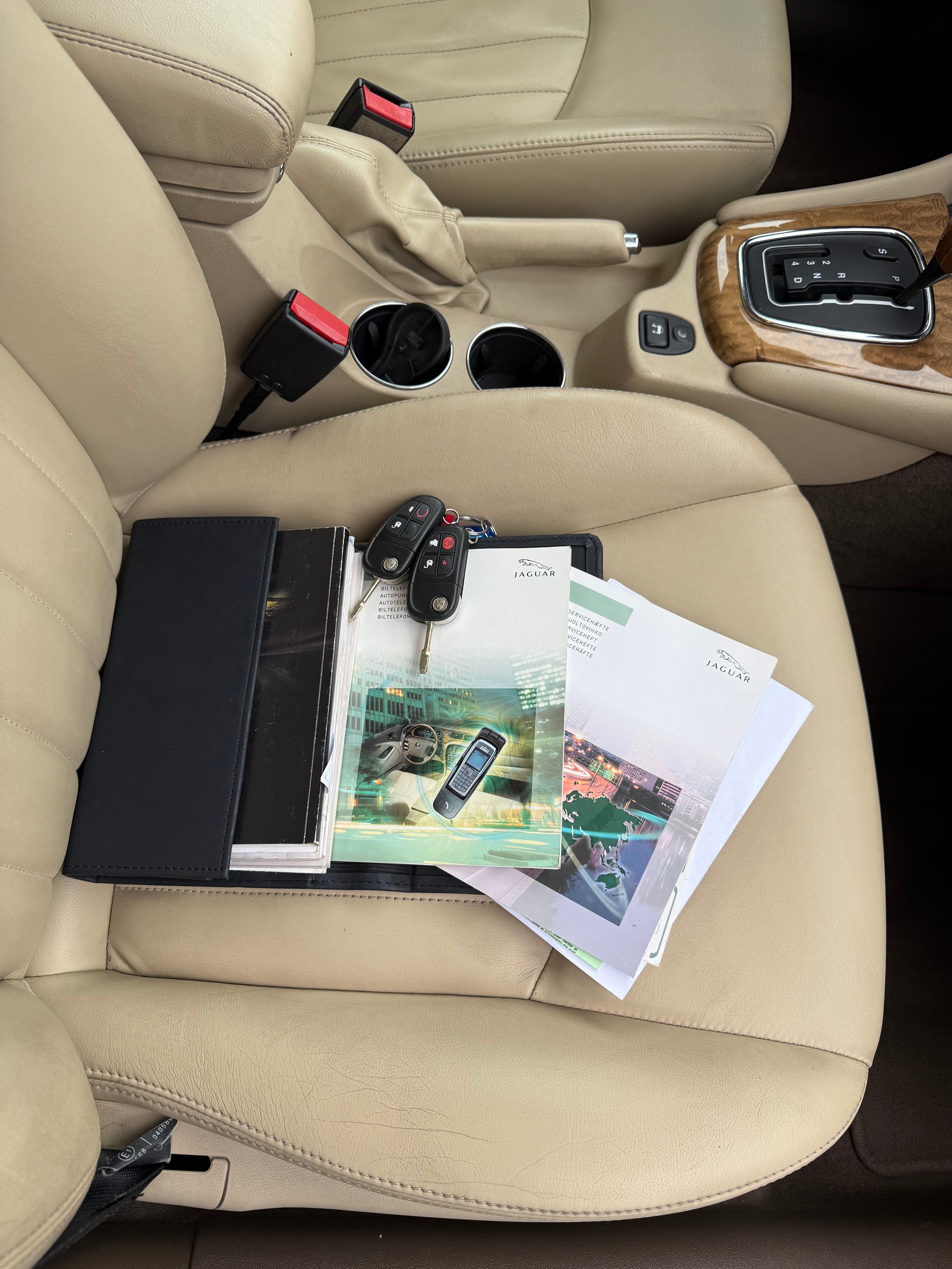 JAGUAR X-Type 3.0 V6 Traction4 Executive-image-14