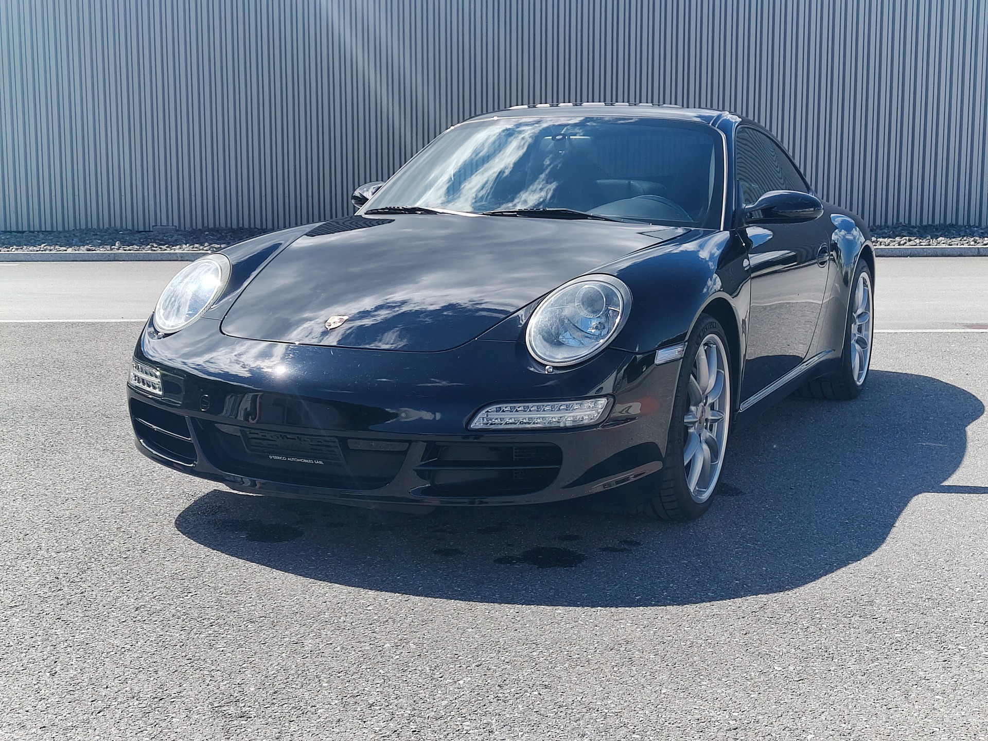 PORSCHE 911 Carrera-showroom-element-1