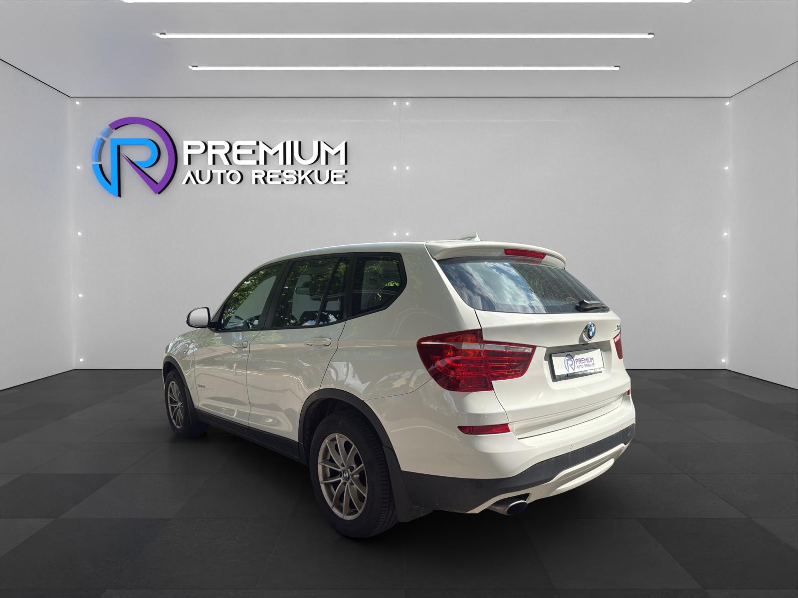 BMW X3 xDrive 20i Steptronic-showroom-element-3