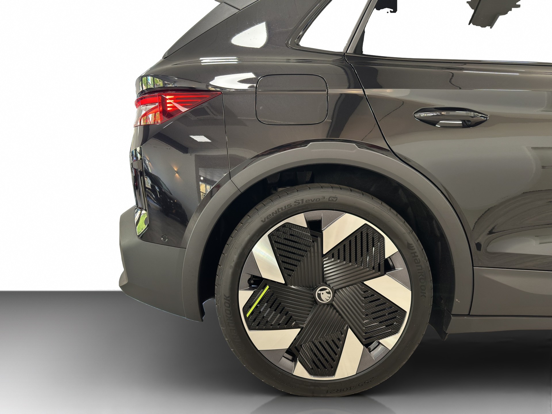 SKODA Elroq RS-Maxx 4x4-image-11