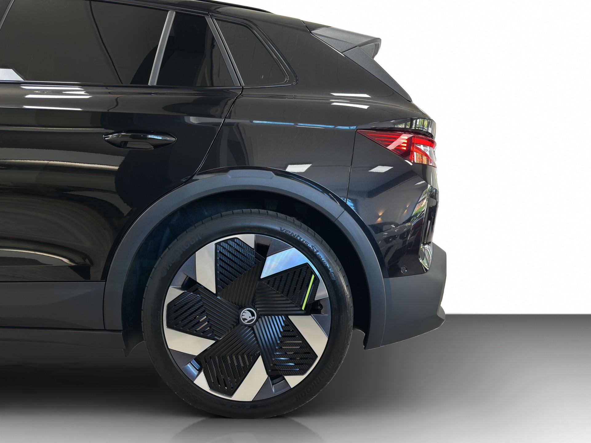 SKODA Elroq RS-Maxx 4x4-image-15