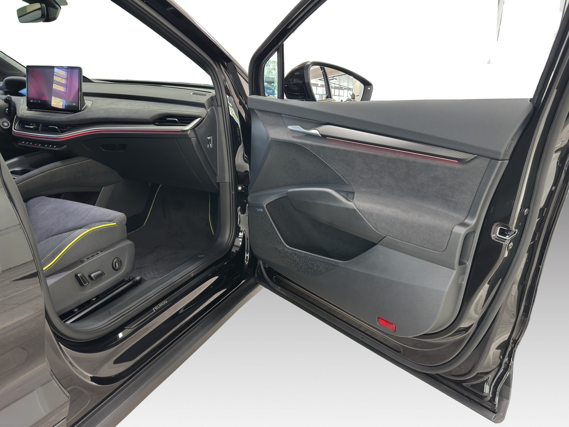 SKODA Elroq RS-Maxx 4x4-image-6