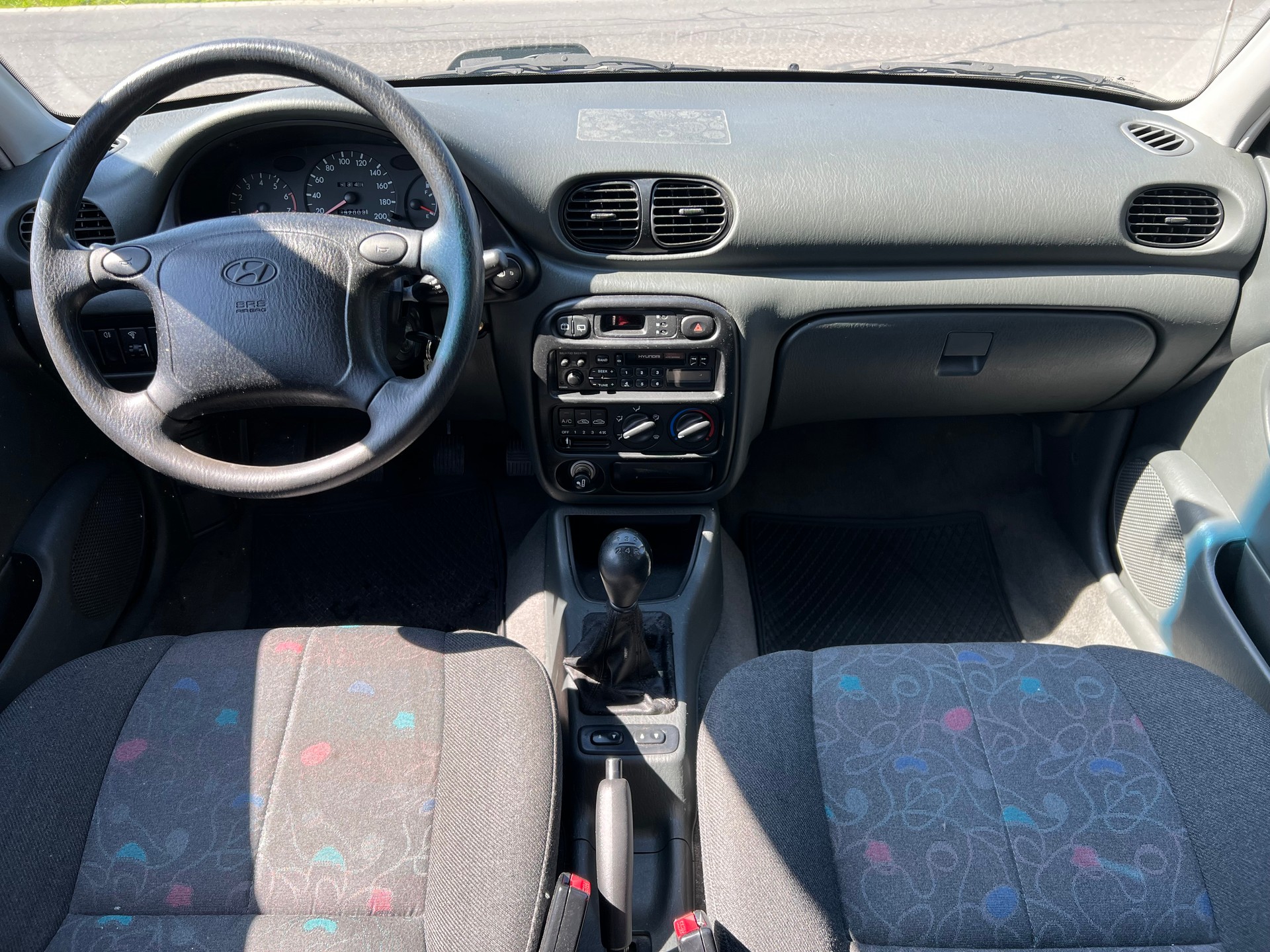 HYUNDAI Accent 1.3 GLSi-image-12