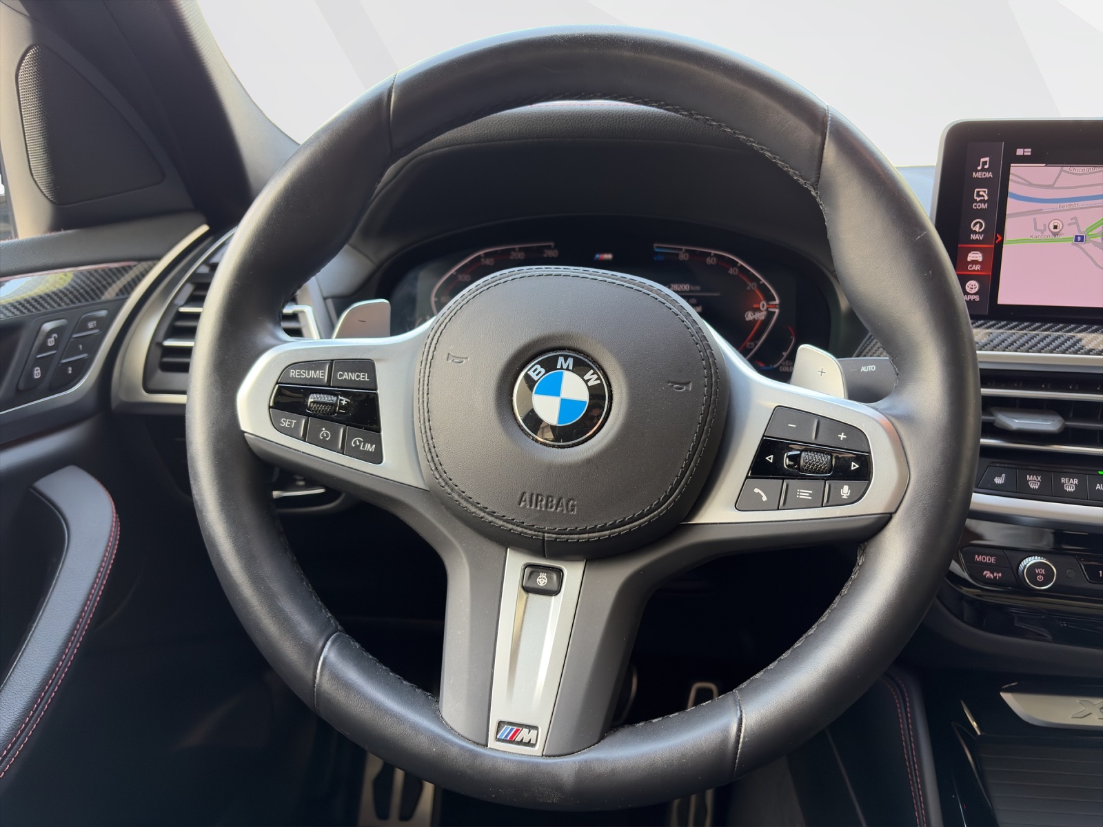 BMW X4 20d xDrive-image-11