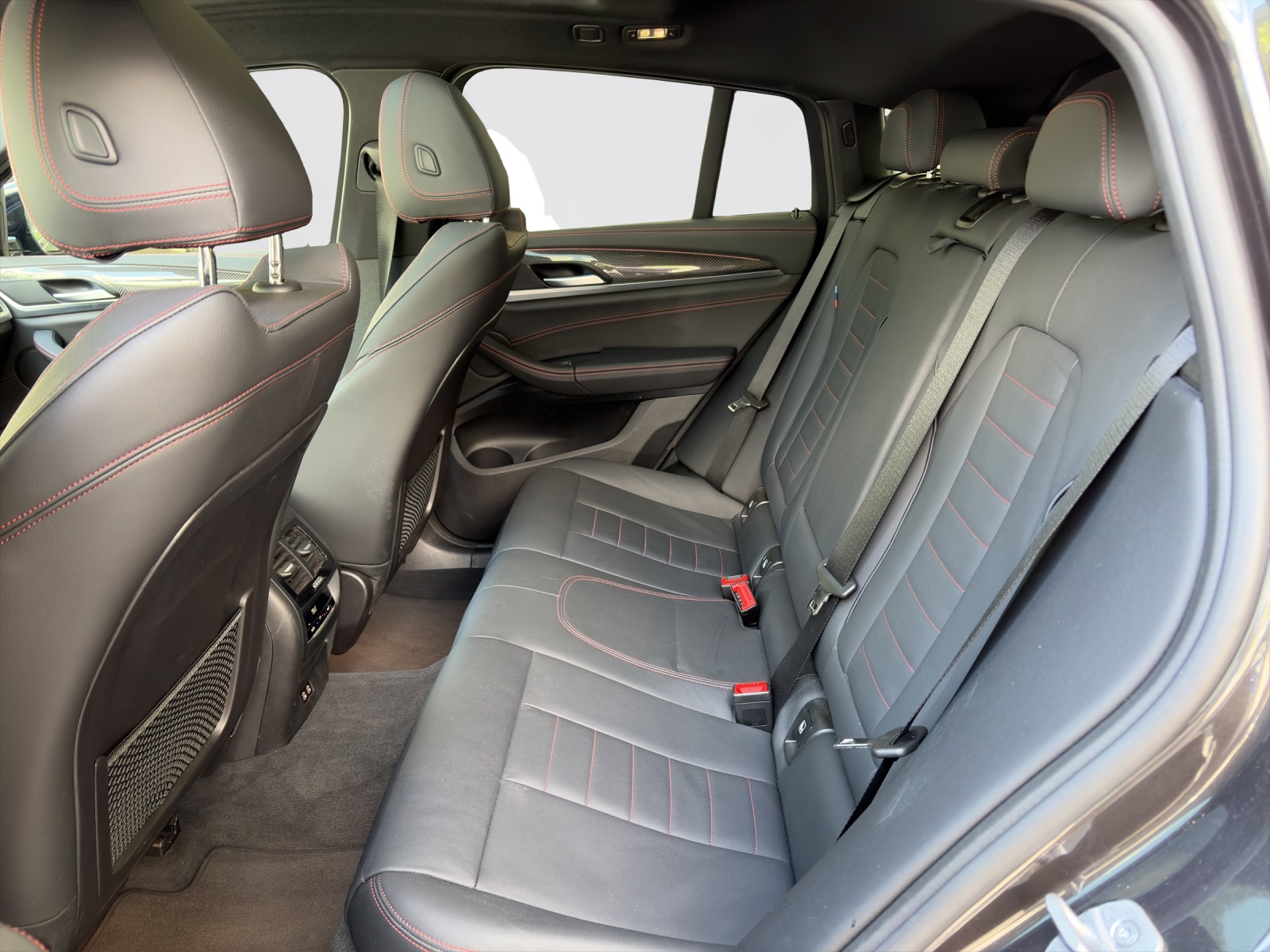 BMW X4 20d xDrive-image-18