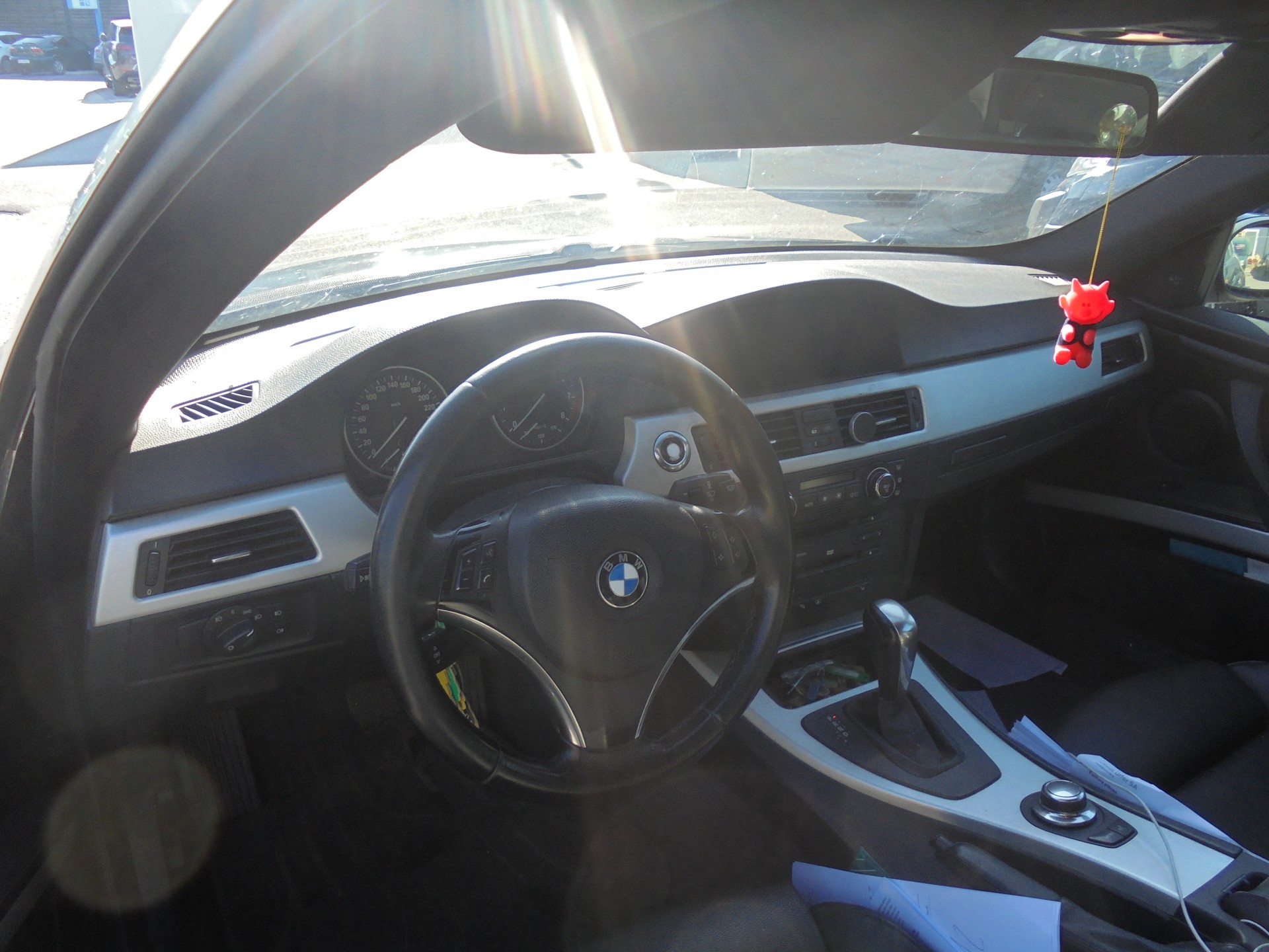 BMW 335i Coupé-image-6