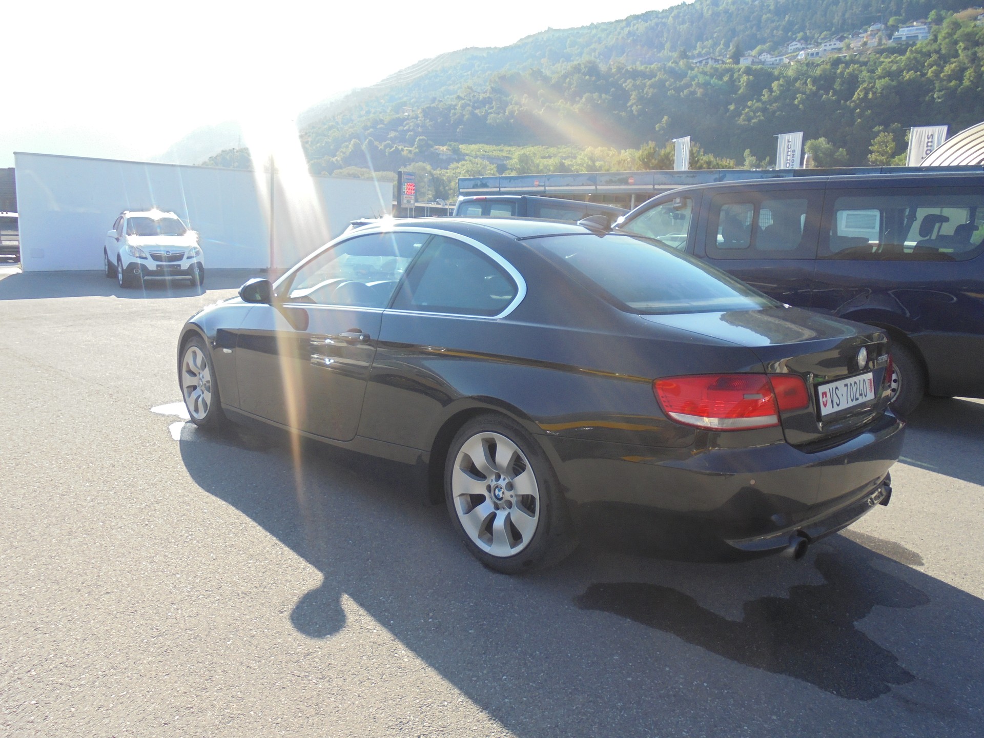 BMW 335i Coupé-image-3