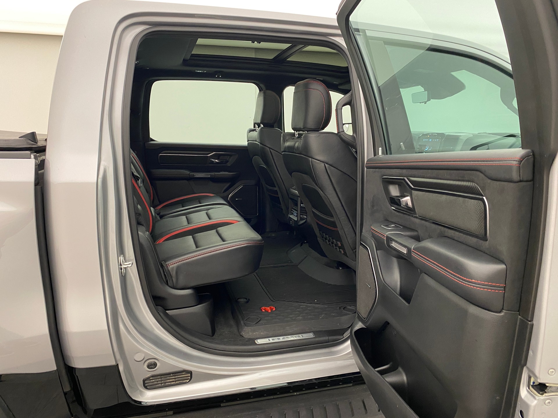 DODGE Ram 1500 6.2 TRX-image-12