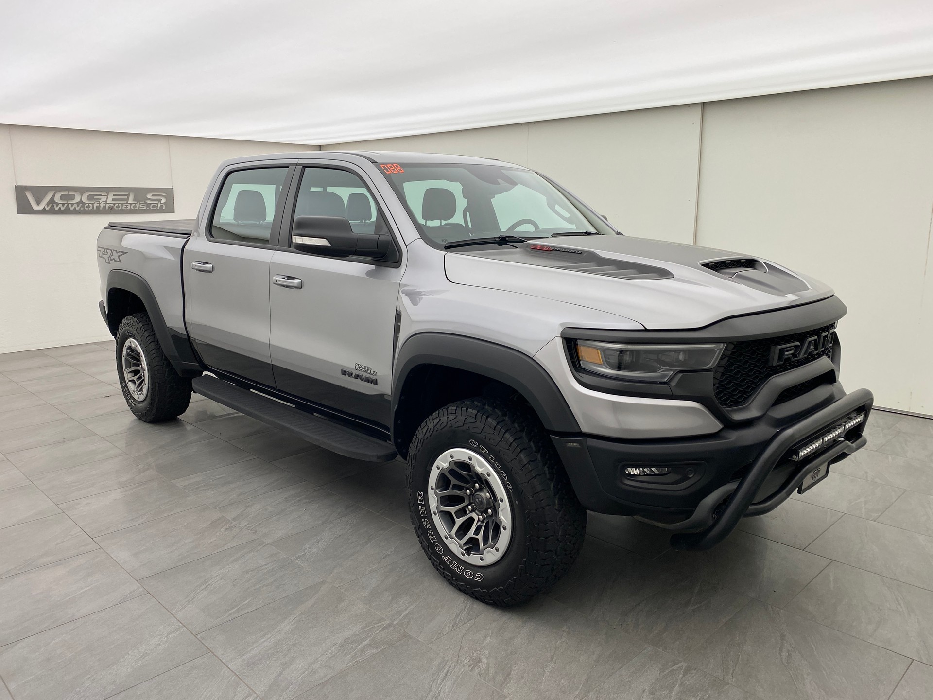 DODGE Ram 1500 6.2 TRX-showroom-element-2
