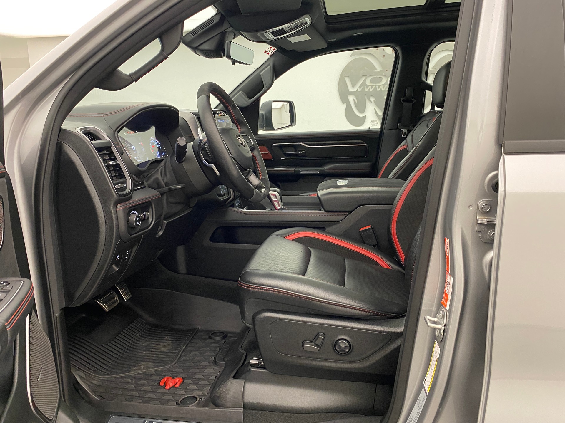 DODGE Ram 1500 6.2 TRX-image-9