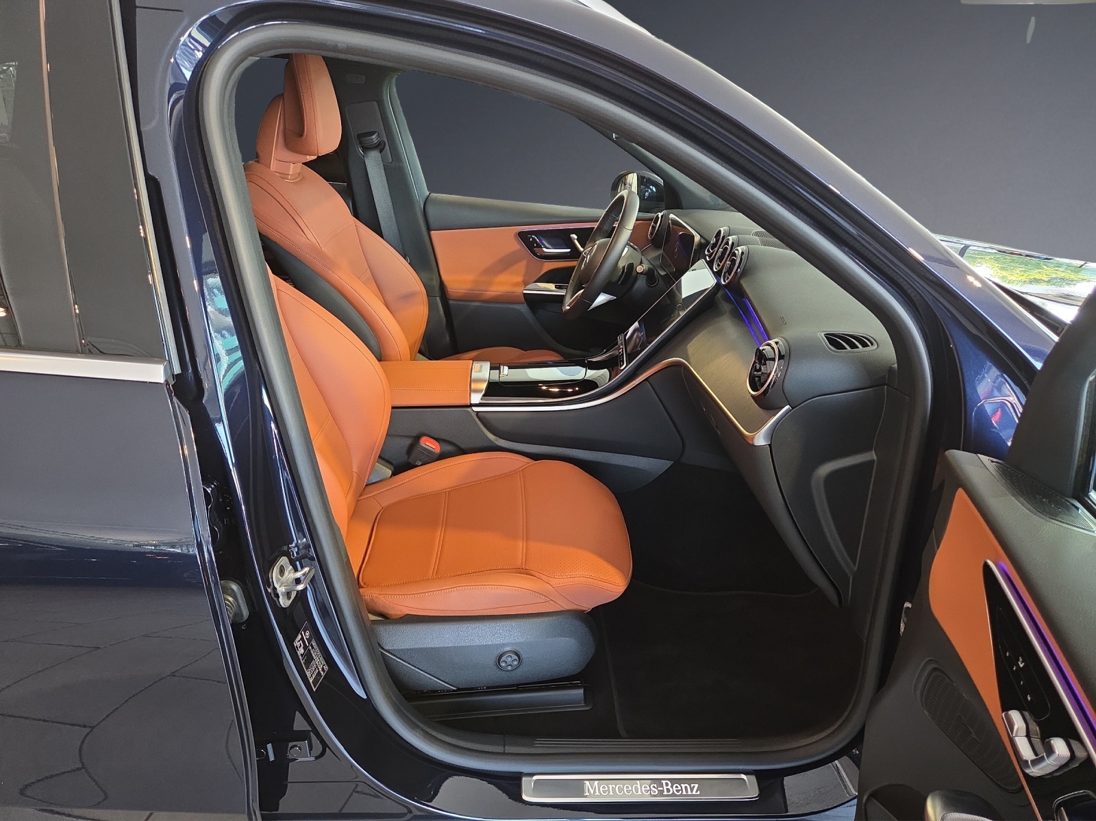 MERCEDES-BENZ GLC 220 d 4Matic 9G-Tronic-image-9