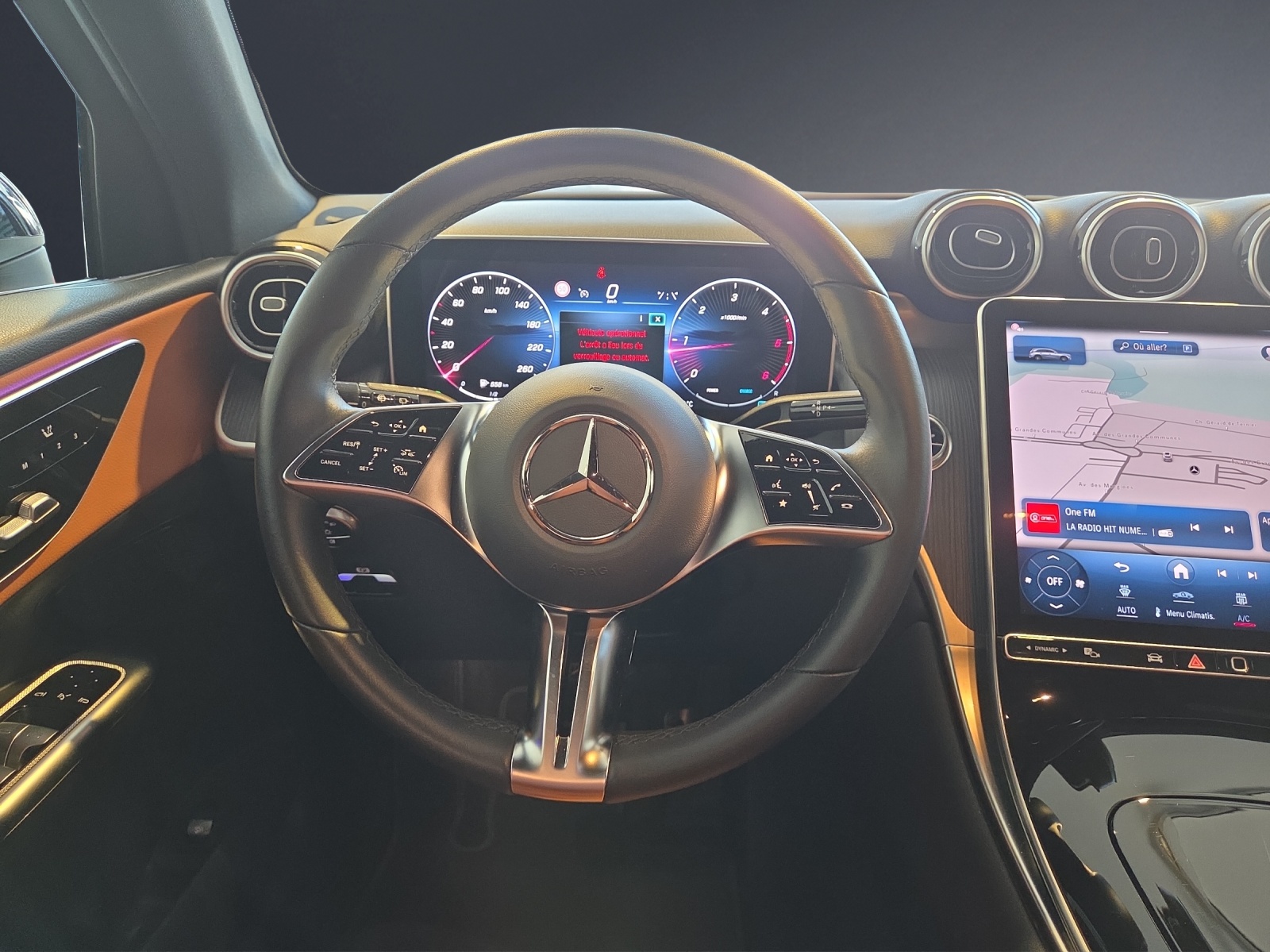 MERCEDES-BENZ GLC 220 d 4Matic 9G-Tronic-image-12