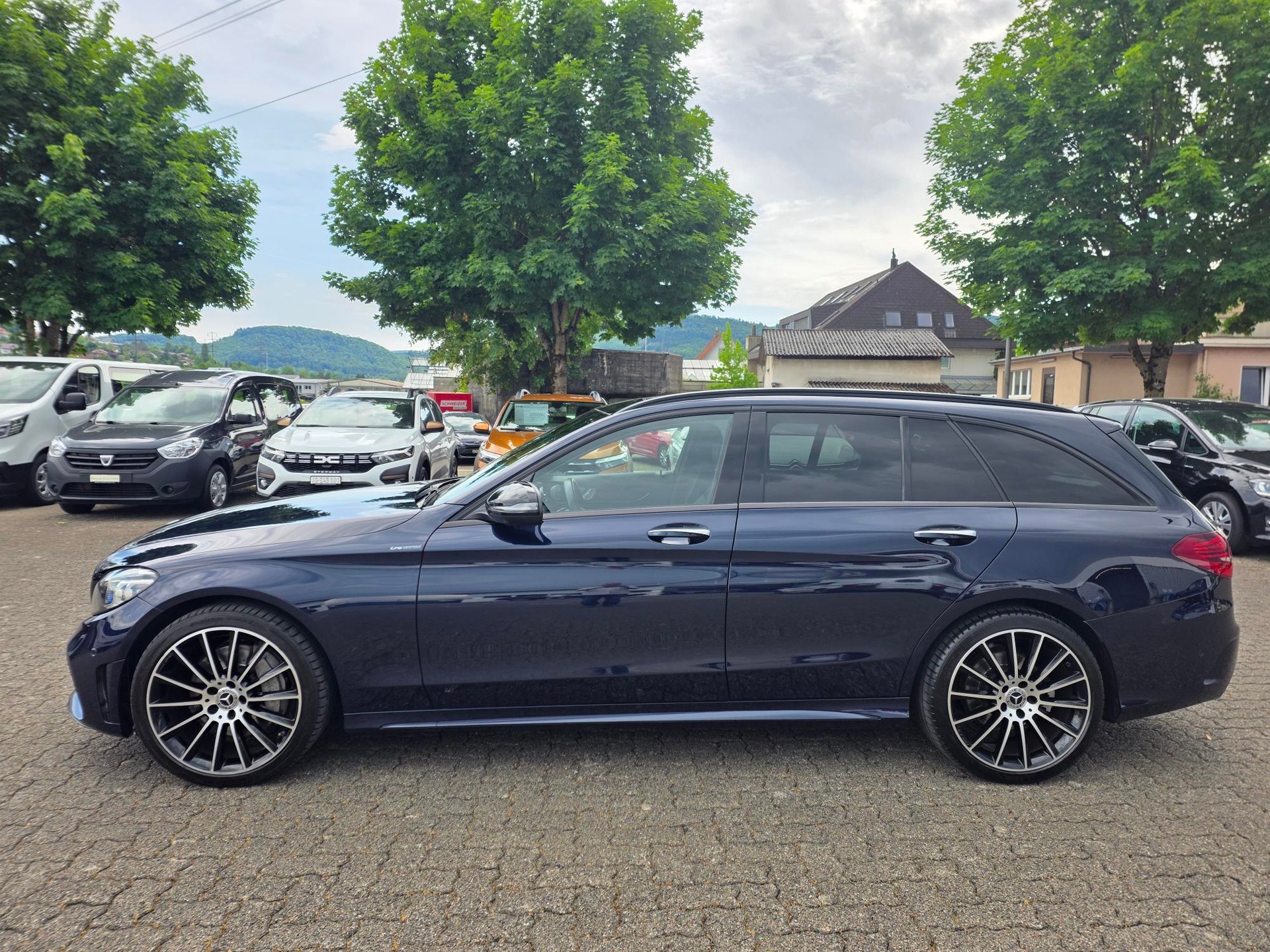 MERCEDES-BENZ C 300 d AMG Line 4matic Kombi-image-1