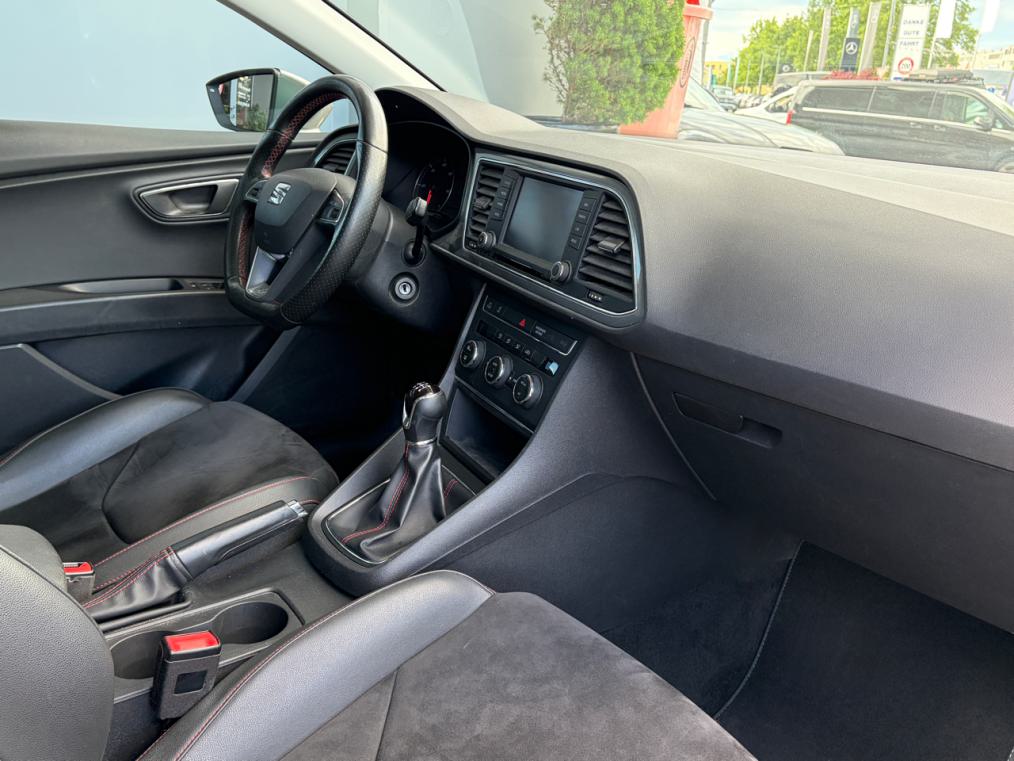 SEAT Leon 2.0 TDi FR Line-image-3