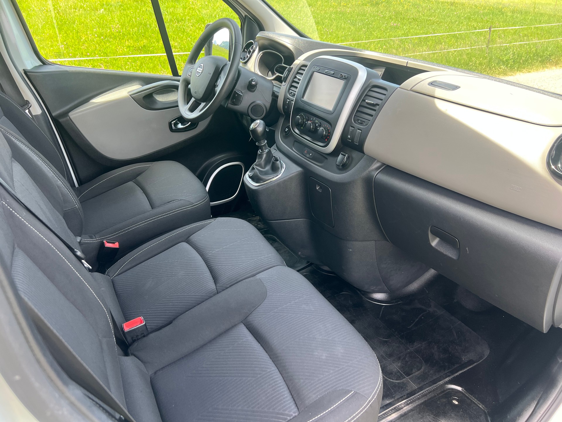 NISSAN NV300 dCi 95 2.7 L1H1 Pro Inkl. Innenausbau-image-6