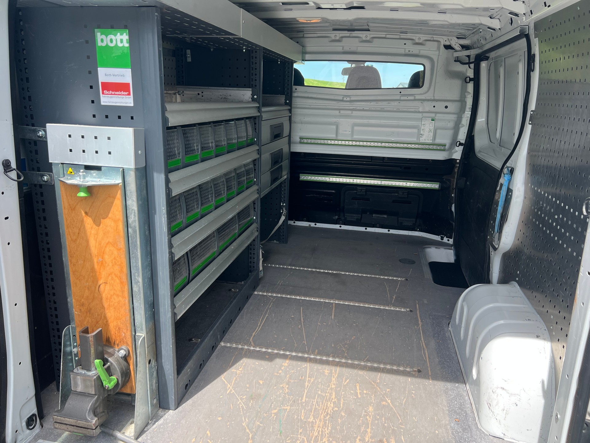 NISSAN NV300 dCi 95 2.7 L1H1 Pro Inkl. Innenausbau-image-10