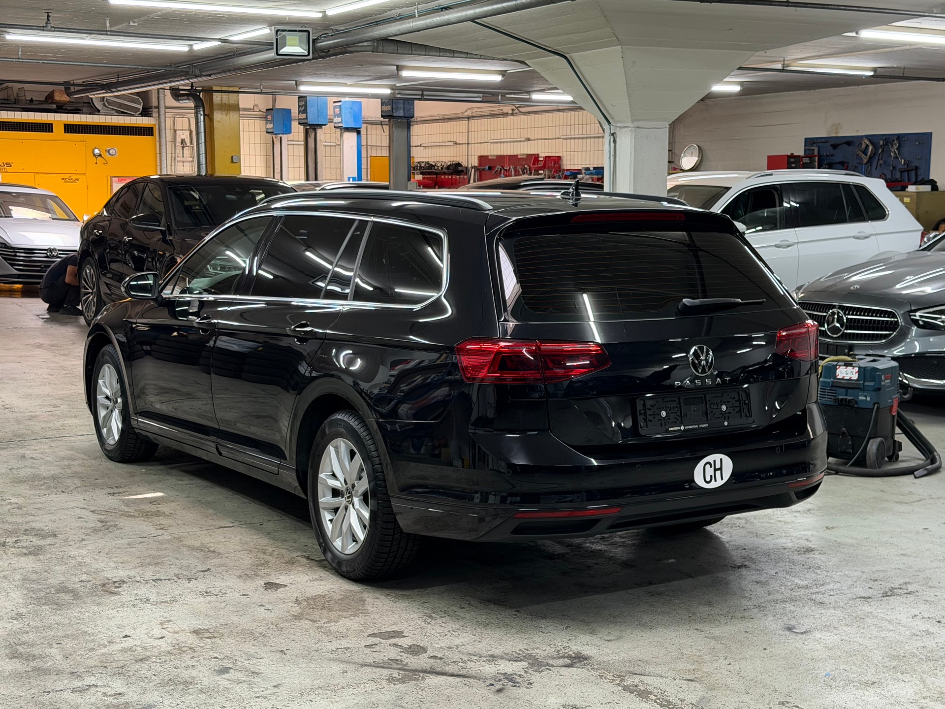 VW Passat 2.0 TDI BMT Business DSG-image-1