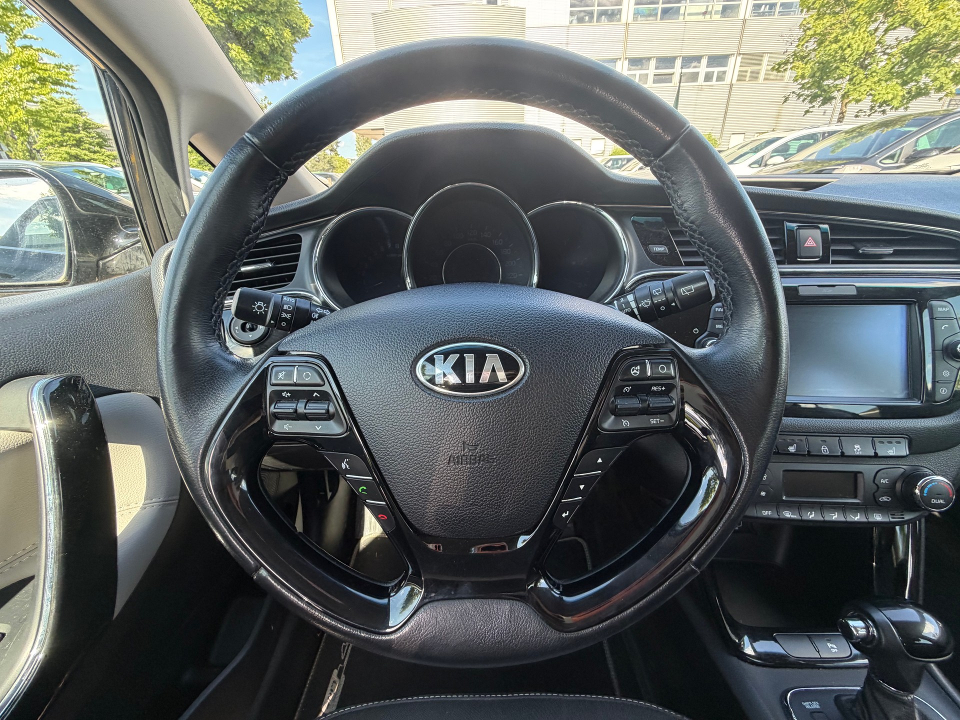 KIA Cee'd Sportswagon 1.6 GDi Style DCT-image-11