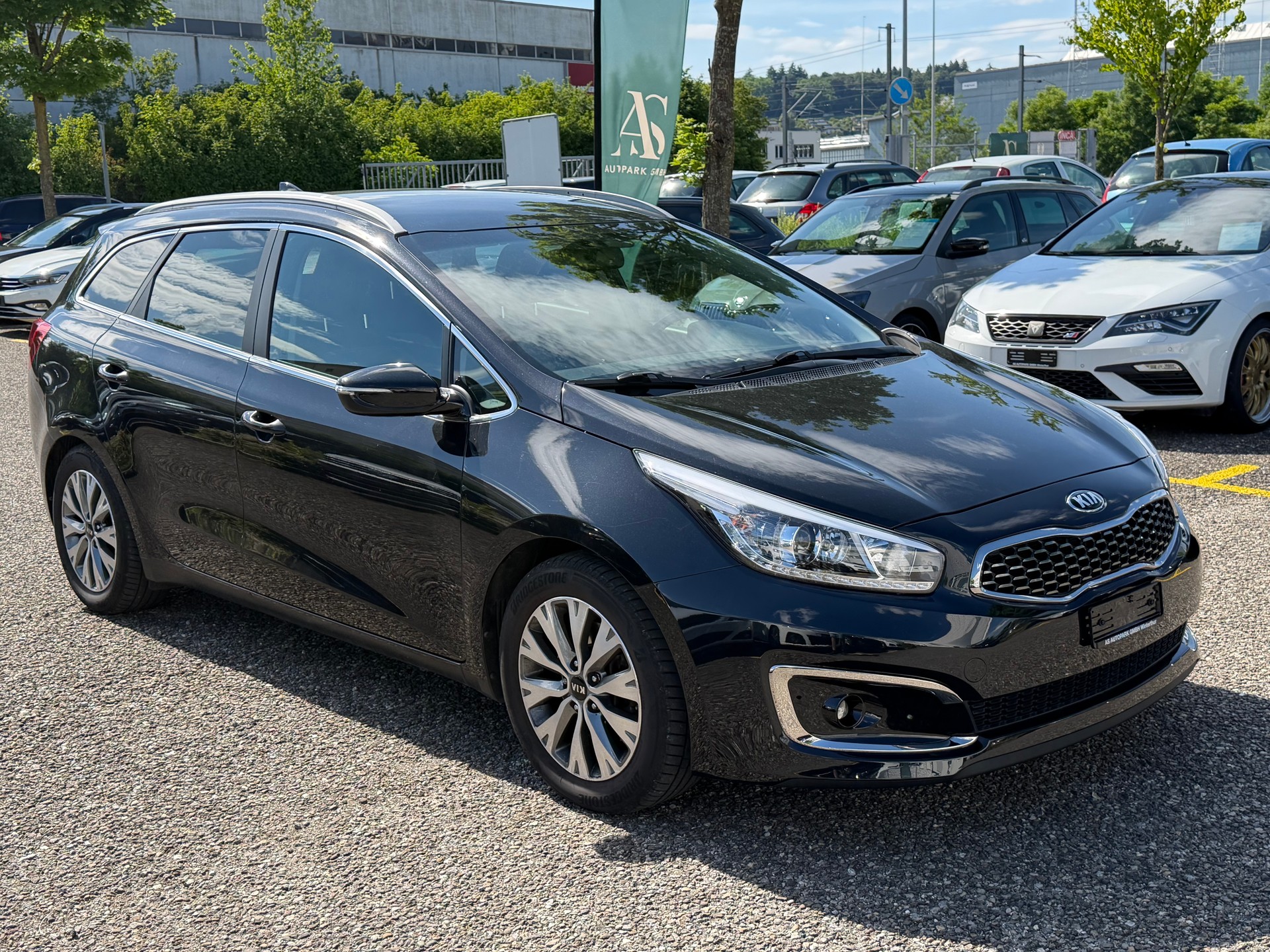 KIA Cee'd Sportswagon 1.6 GDi Style DCT-showroom-element-2