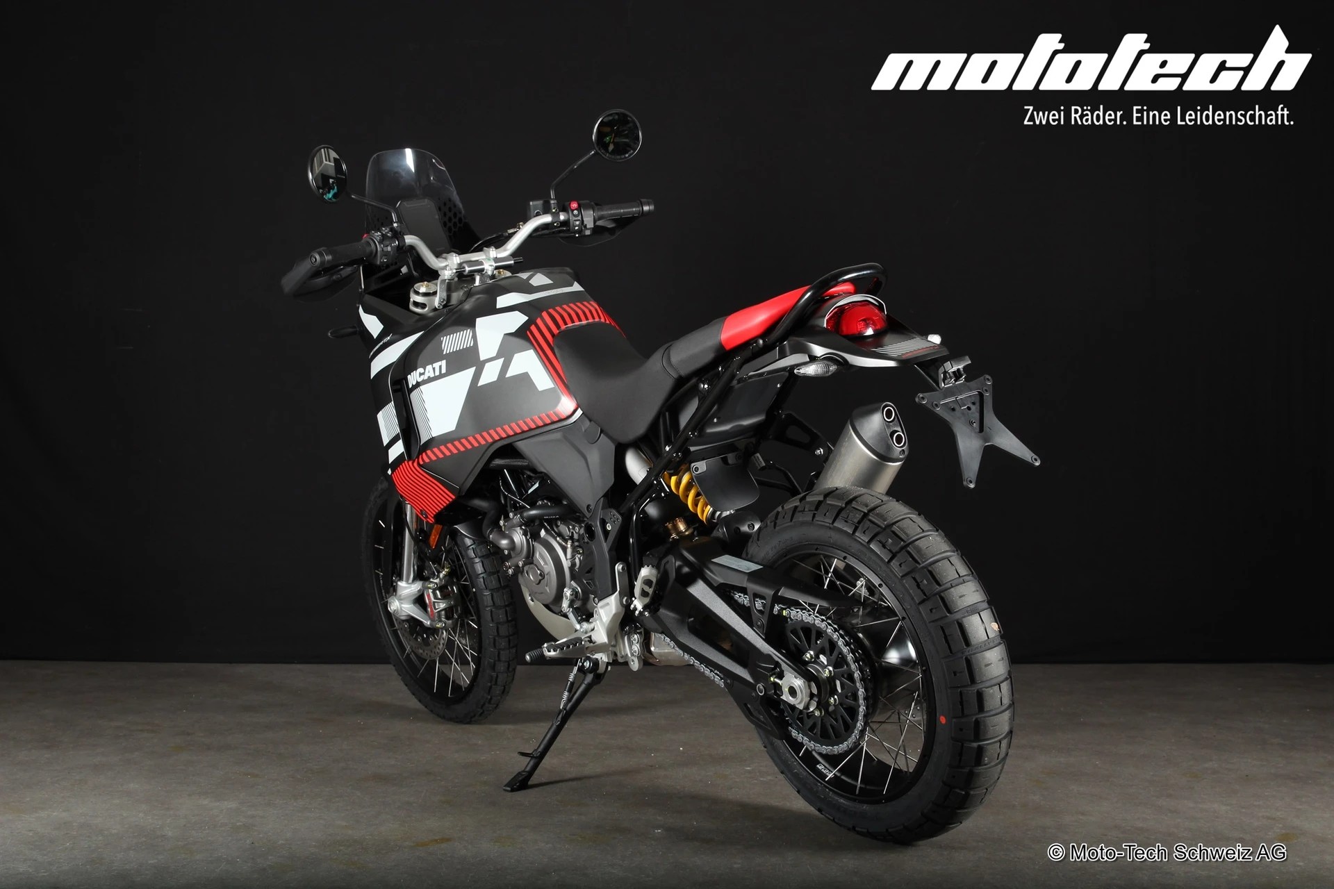 DUCATI Desert X-image-3